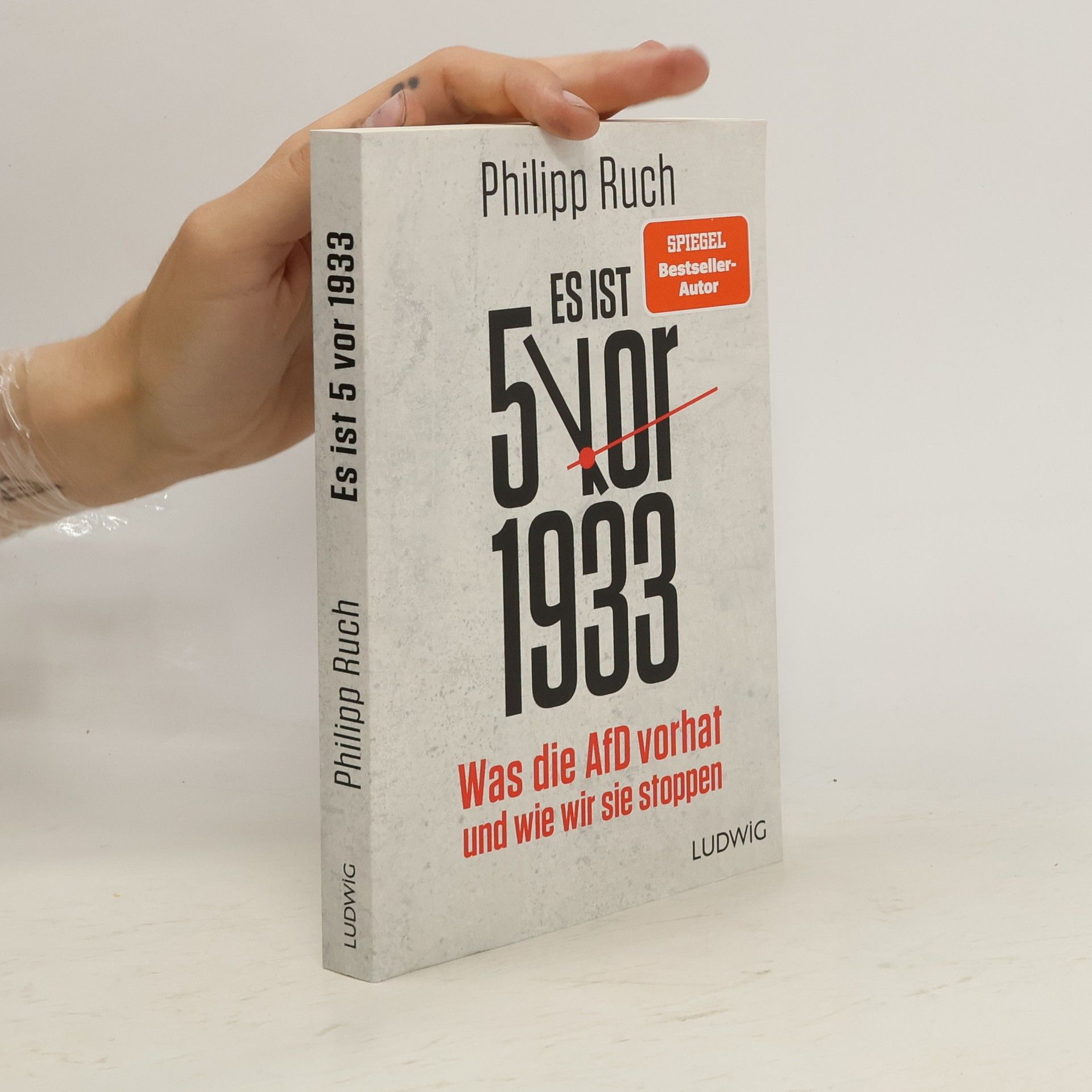 Philipp Ruch Es ist 5 vor 1933
