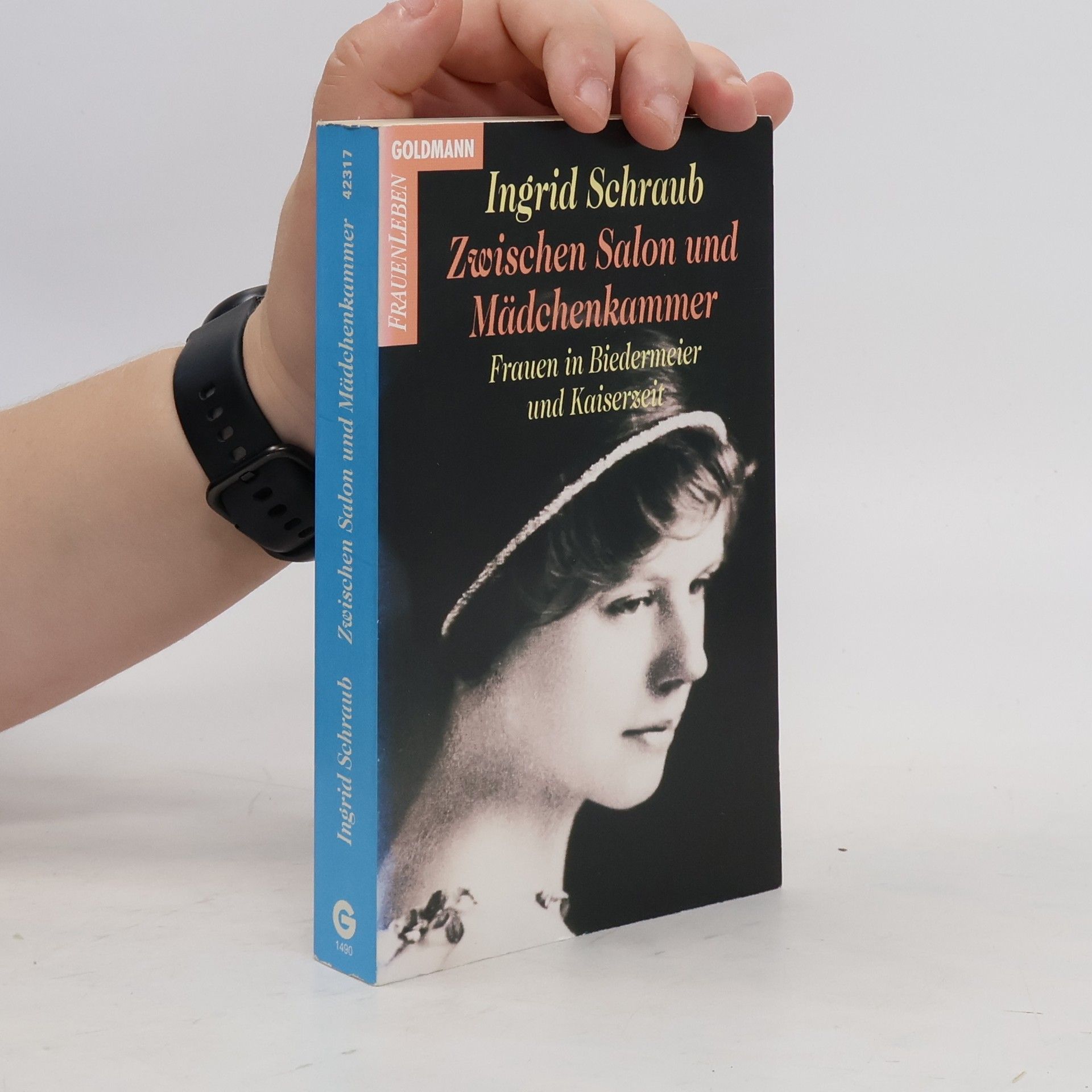 Ingrid Schraub Zwischen Salon und Mädchenkammer