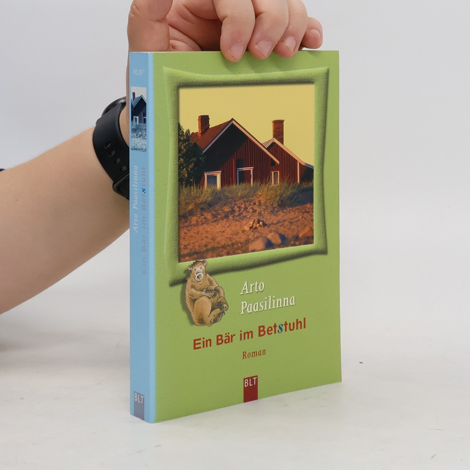 Arto Paasilinna Ein Bär im Betstuhl