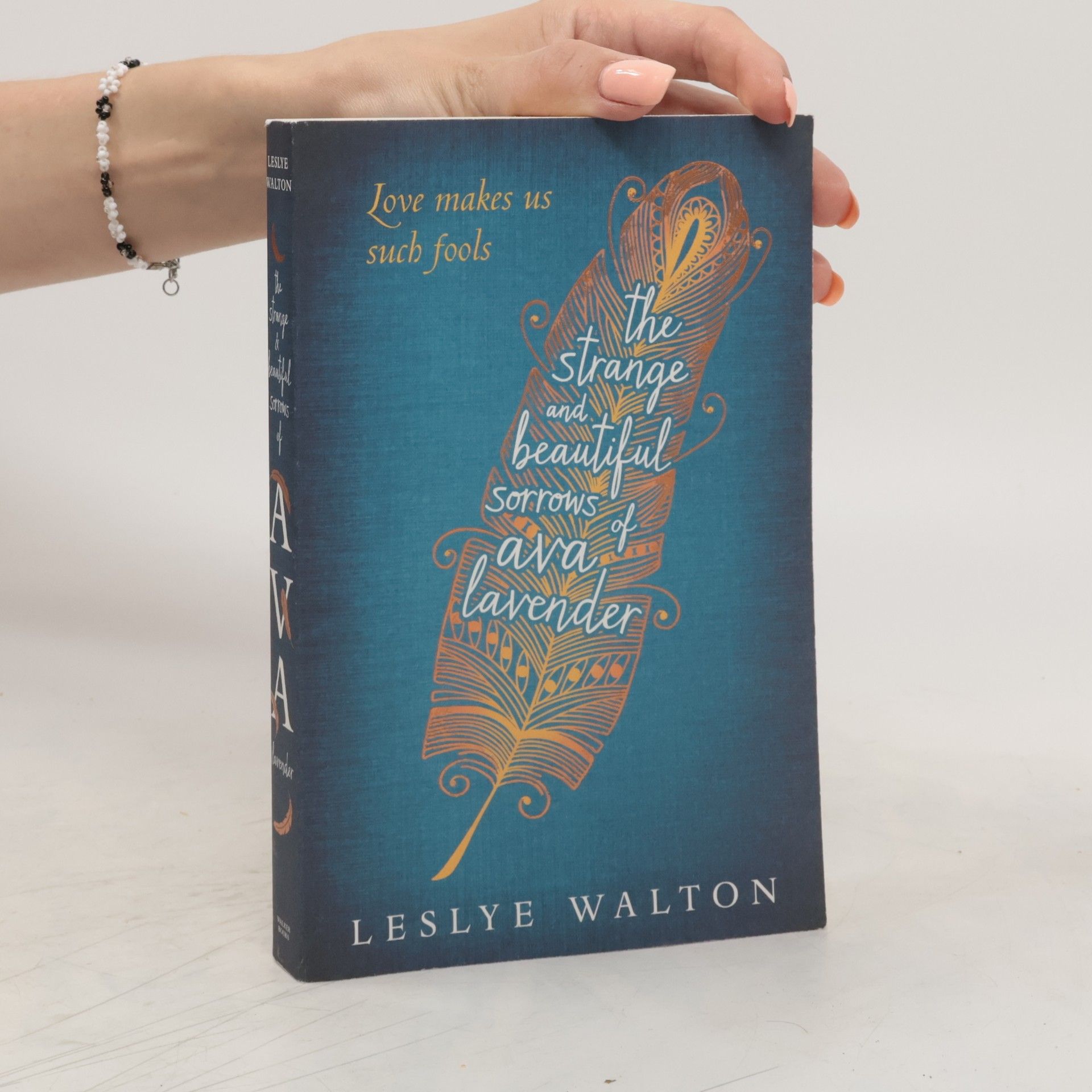 Leslye Walton The Strange and Beautiful Sorrows of Ava Lavender