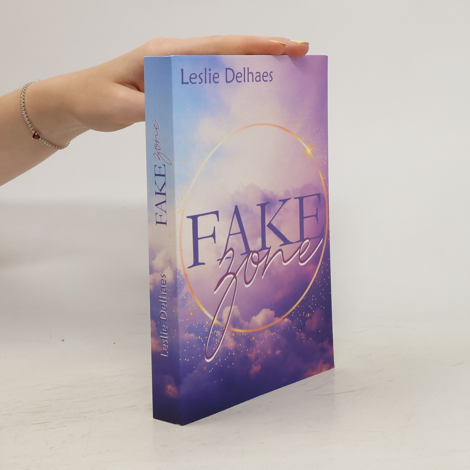 Leslie Delhaes Fakezone