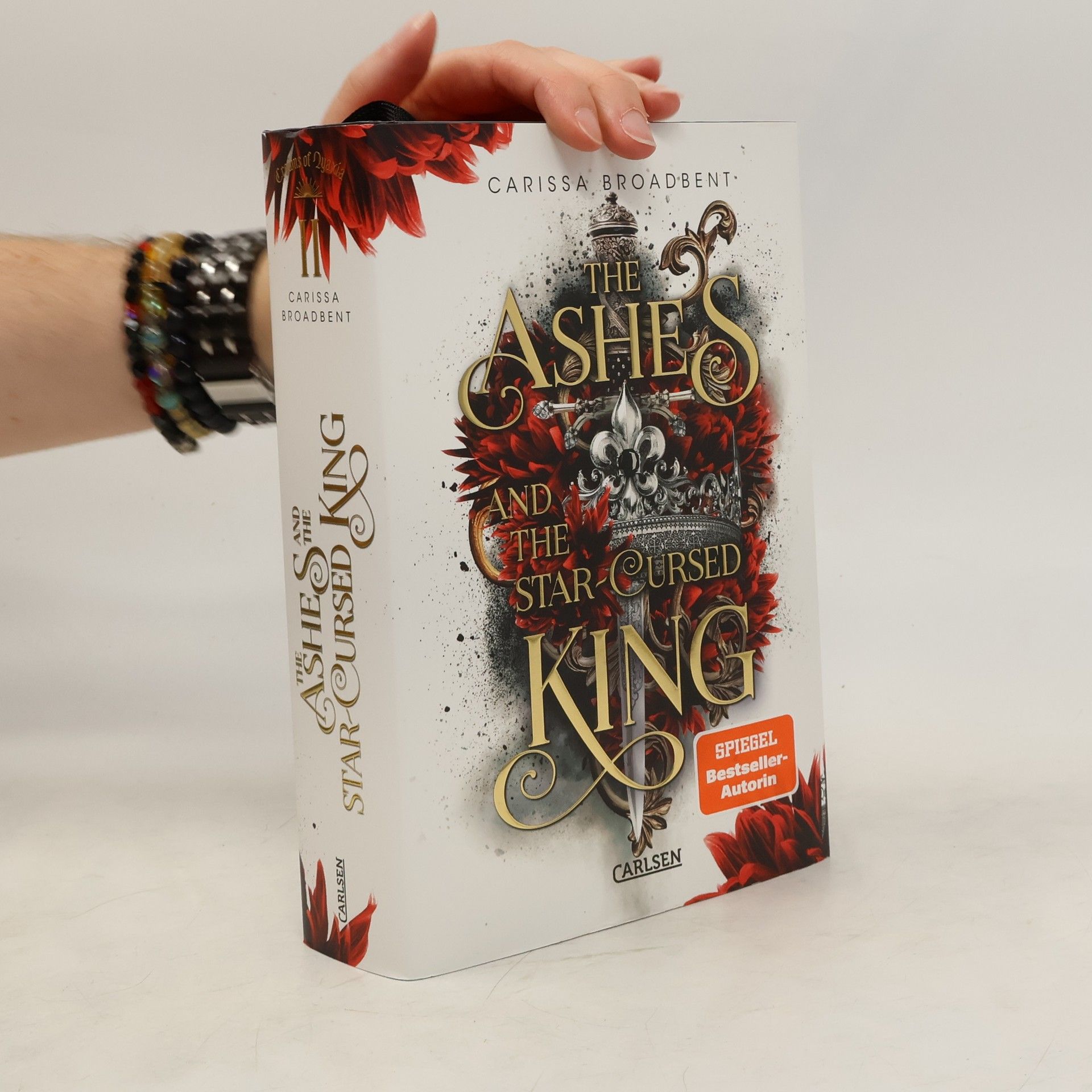 Carissa Broadbent The Ashes and the Star-Cursed King (Crowns of Nyaxia 2)