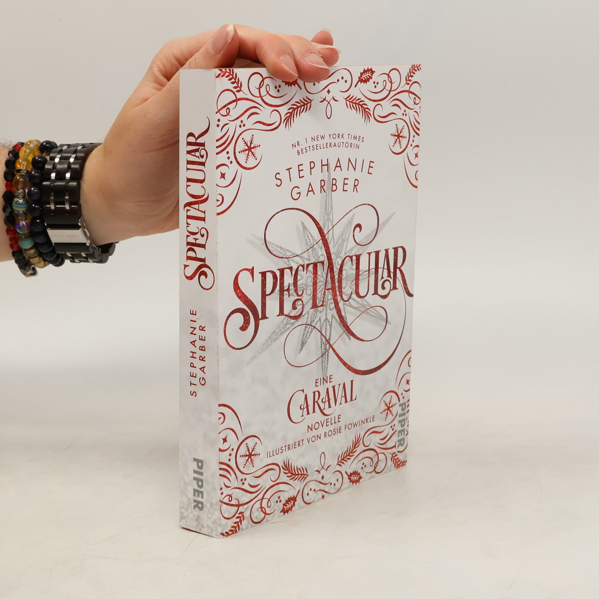 Stephanie Garberová Spectacular / Caraval Bd.4