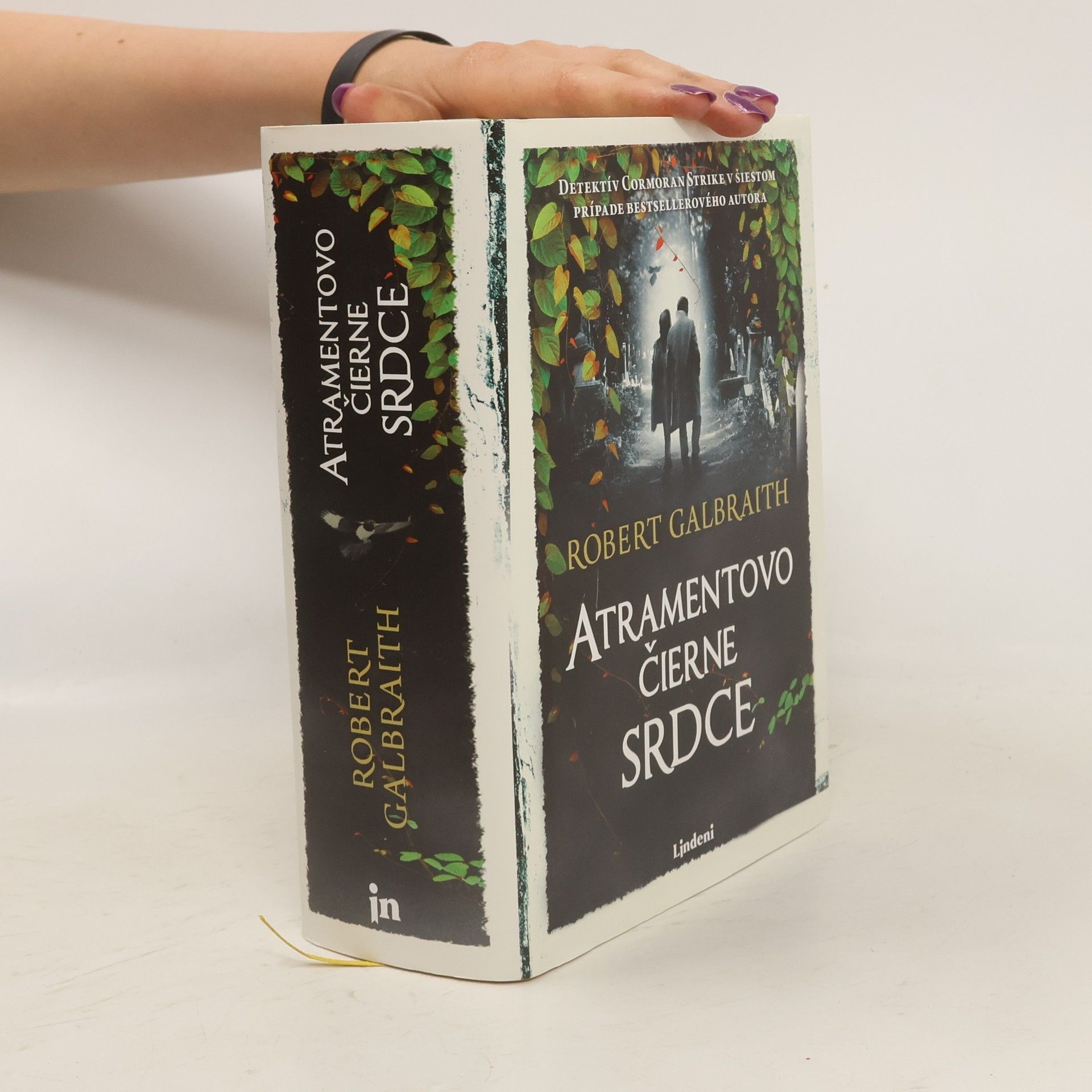 J. K. Rowling Atramentovo čierne srdce