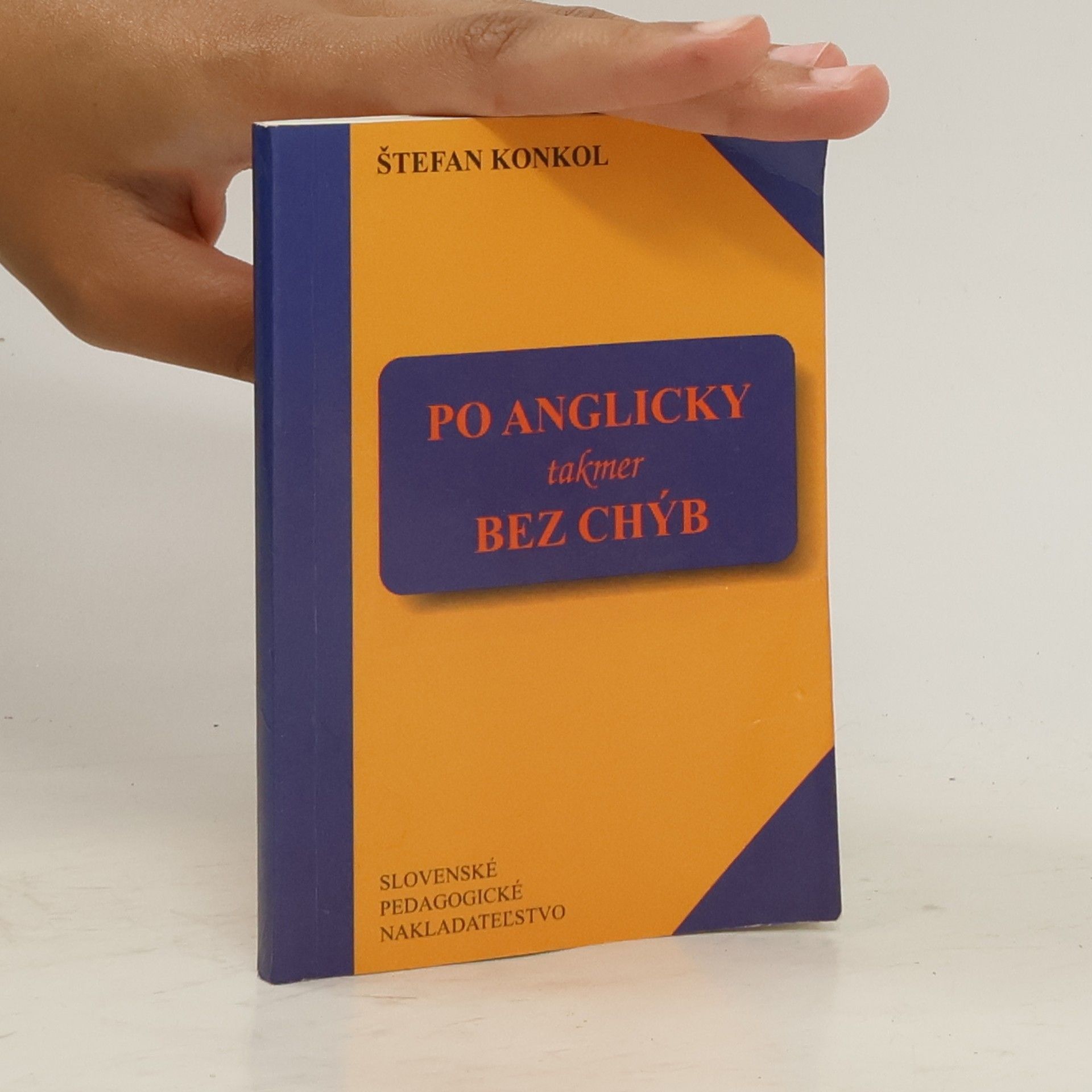 S. tefan Konkol Po anglicky takmer bez chýb