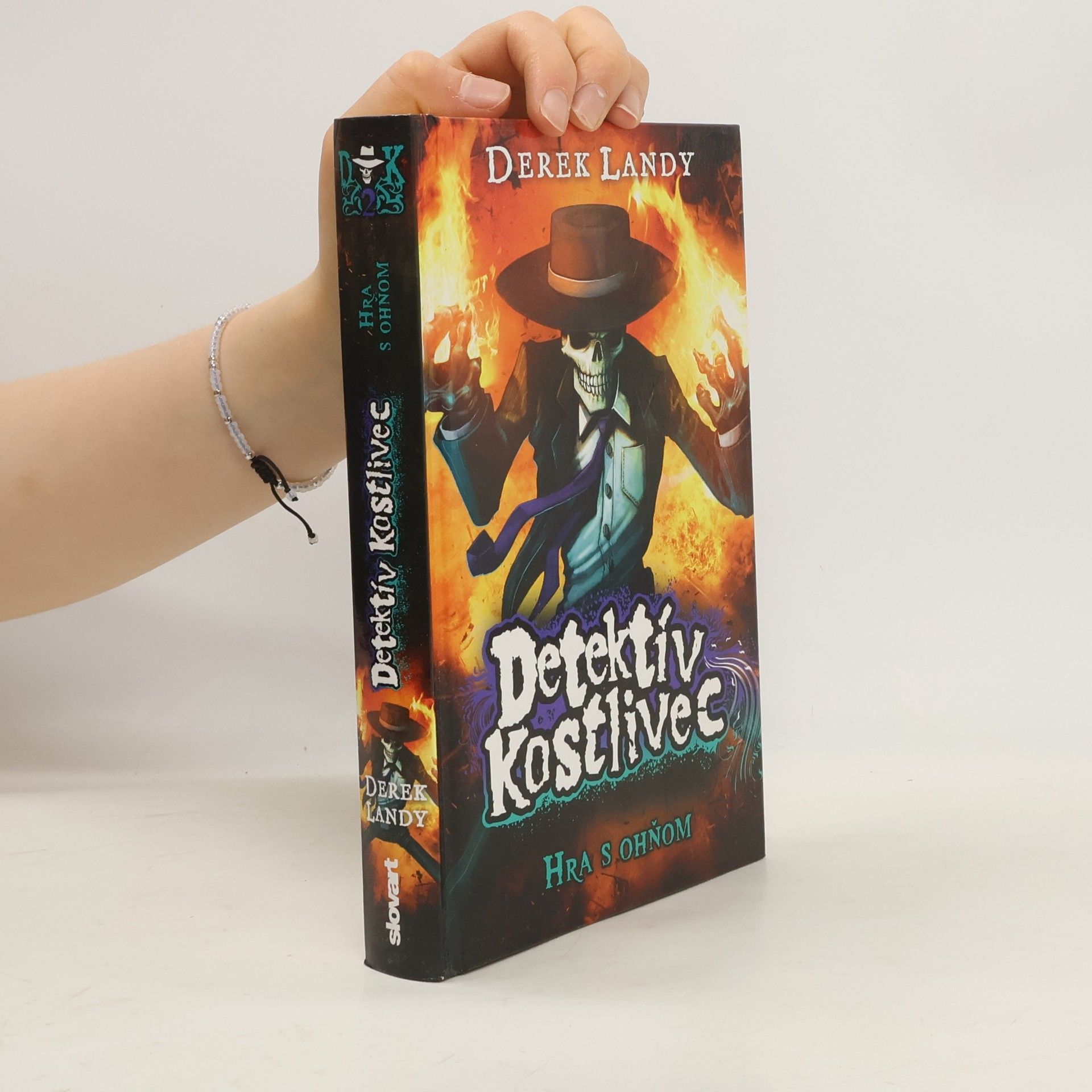 Derek Landy Hra s ohňom