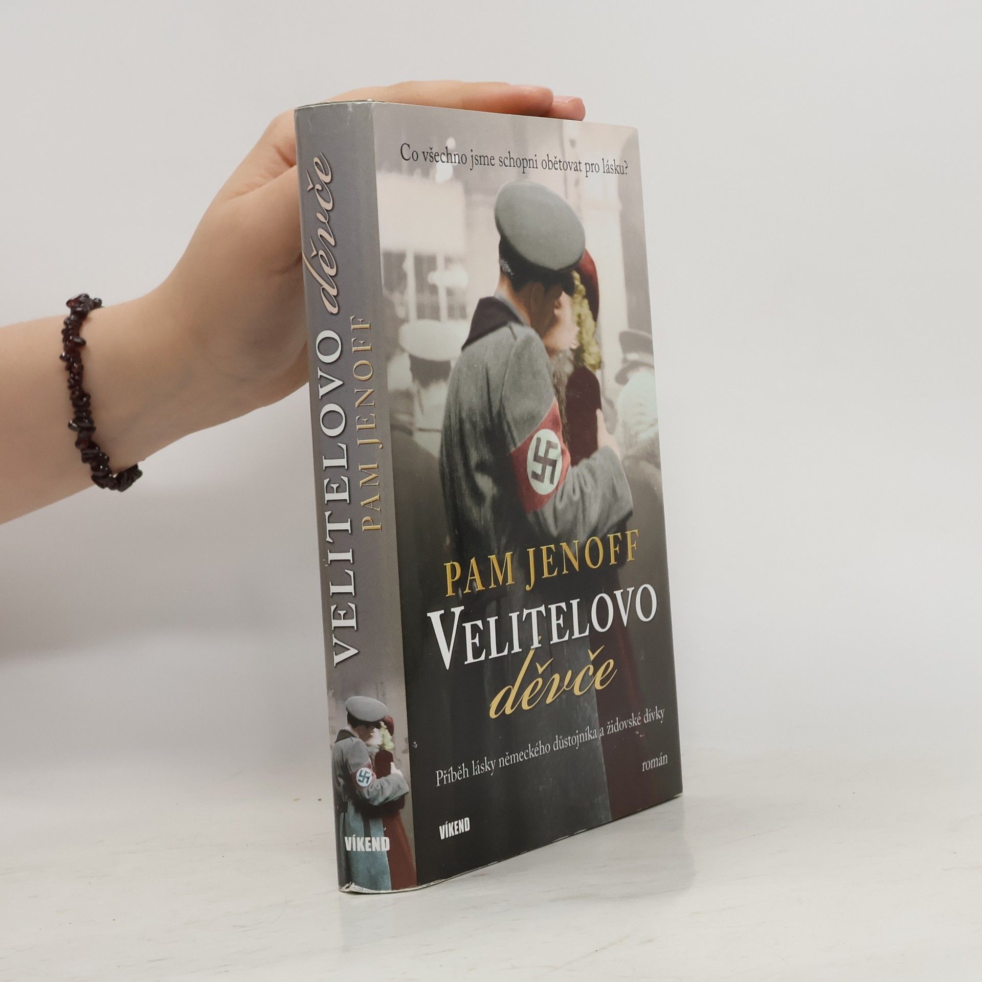 Pam Jenoff Velitelovo děvče