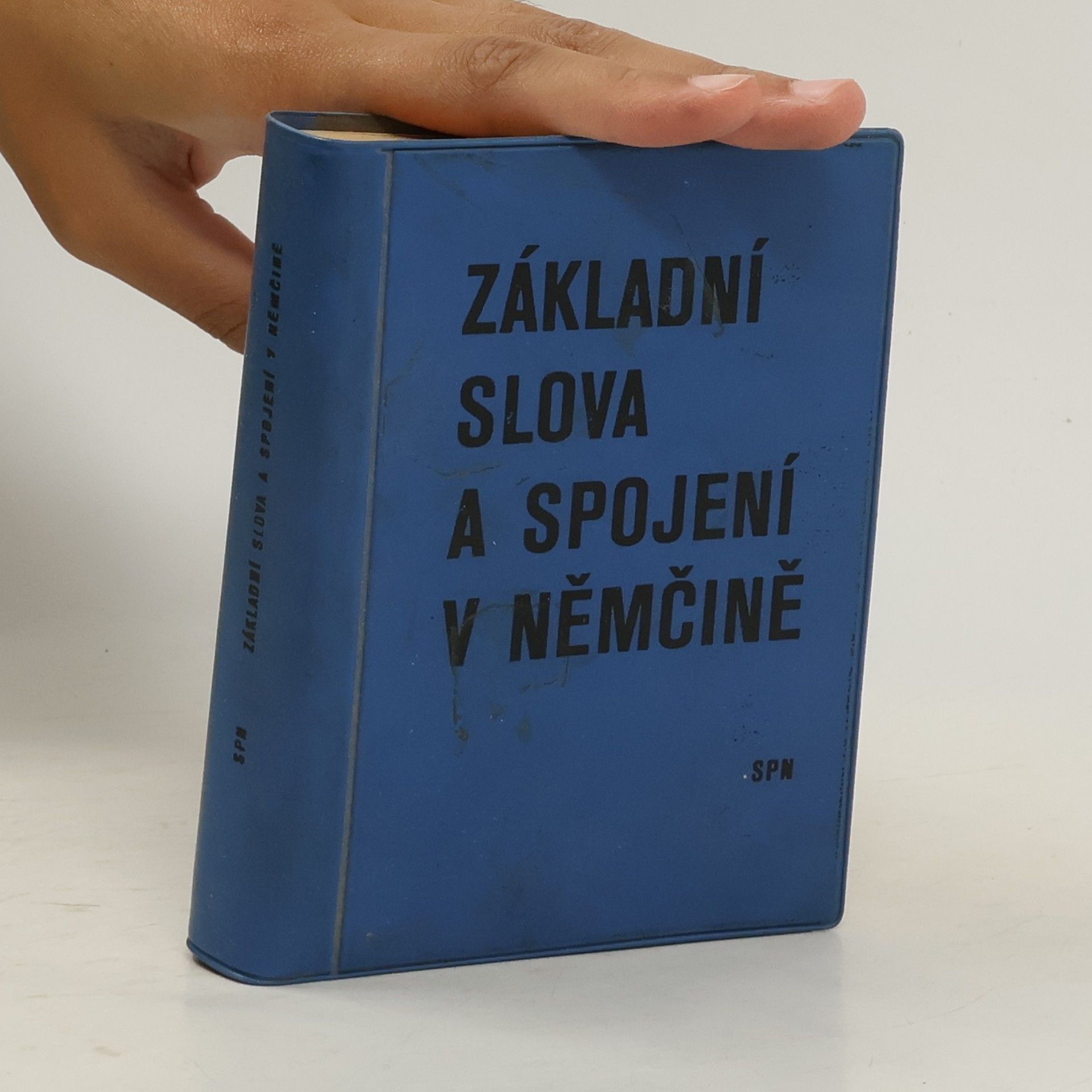 Ludmila Schönová Základní slova a spojení v němčině