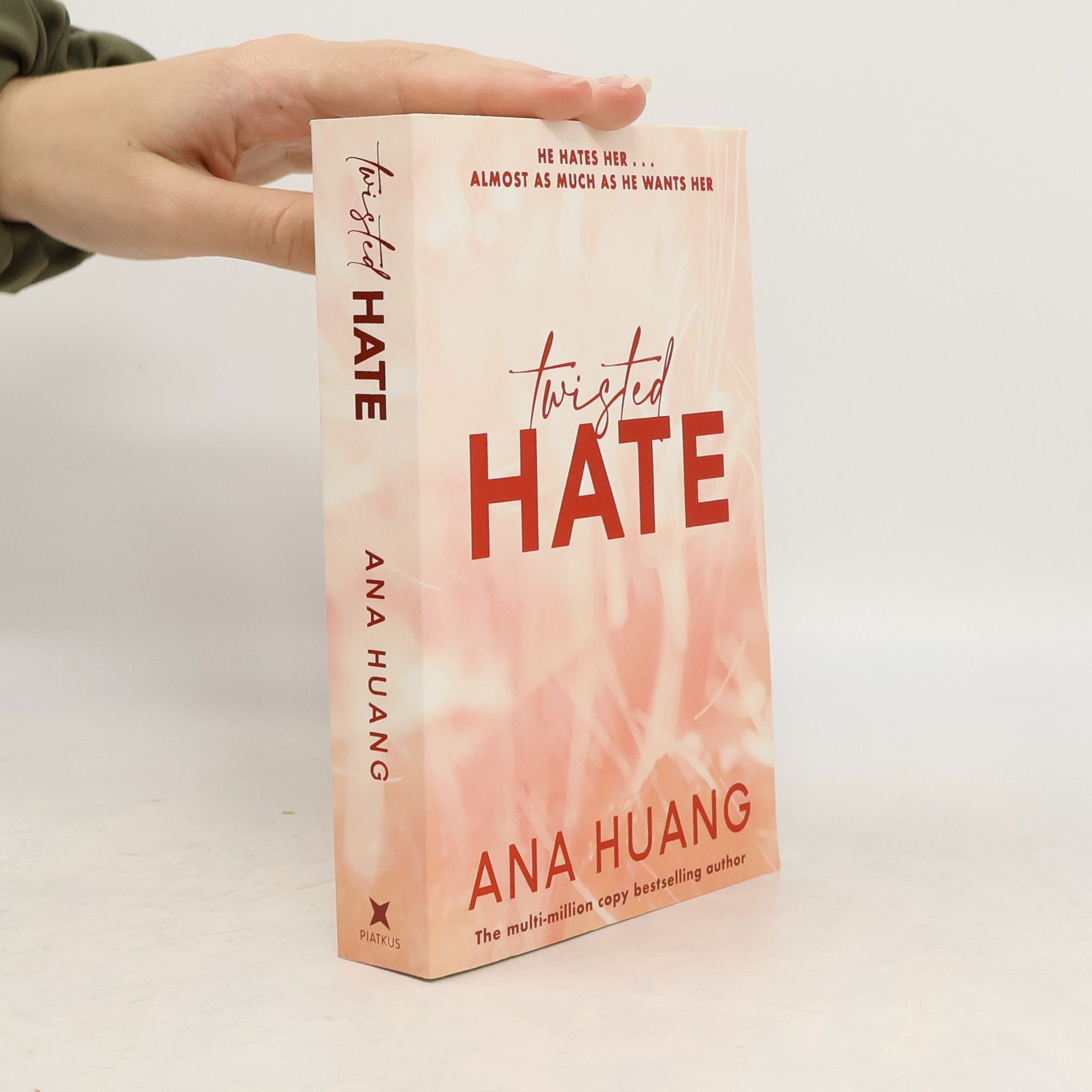 Ana Huang Twisted hate. Twisted book three