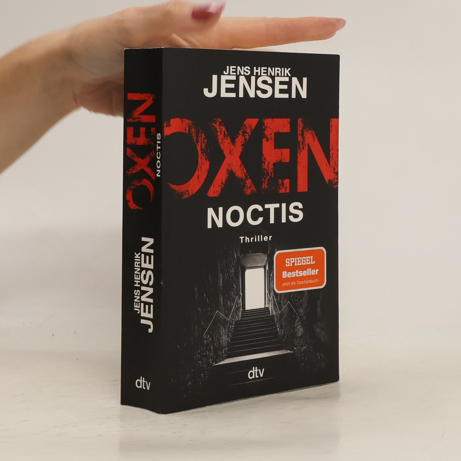 Jensen Jens Henrik Oxen. Noctis