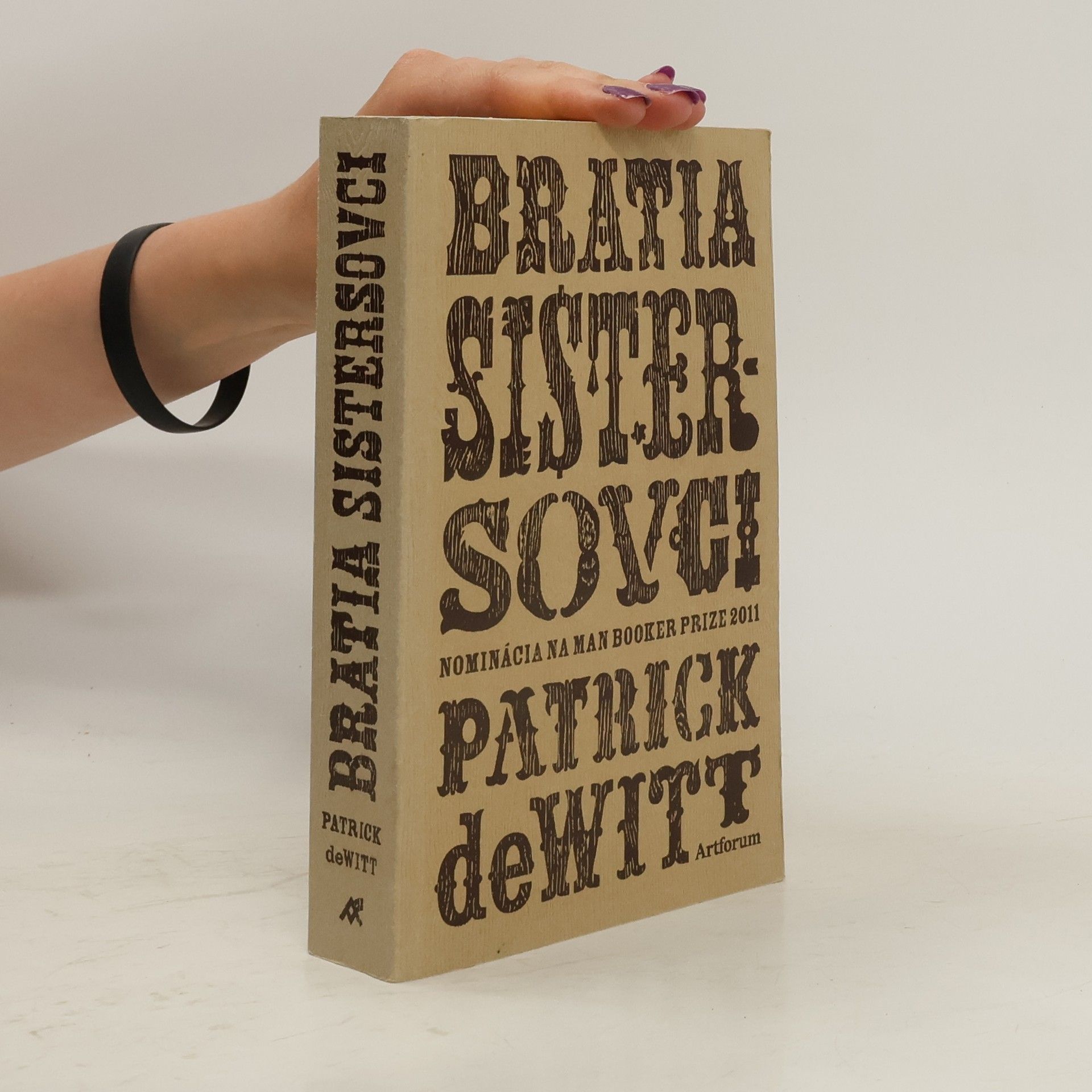 Patrick deWitt Bratia Sistersovci