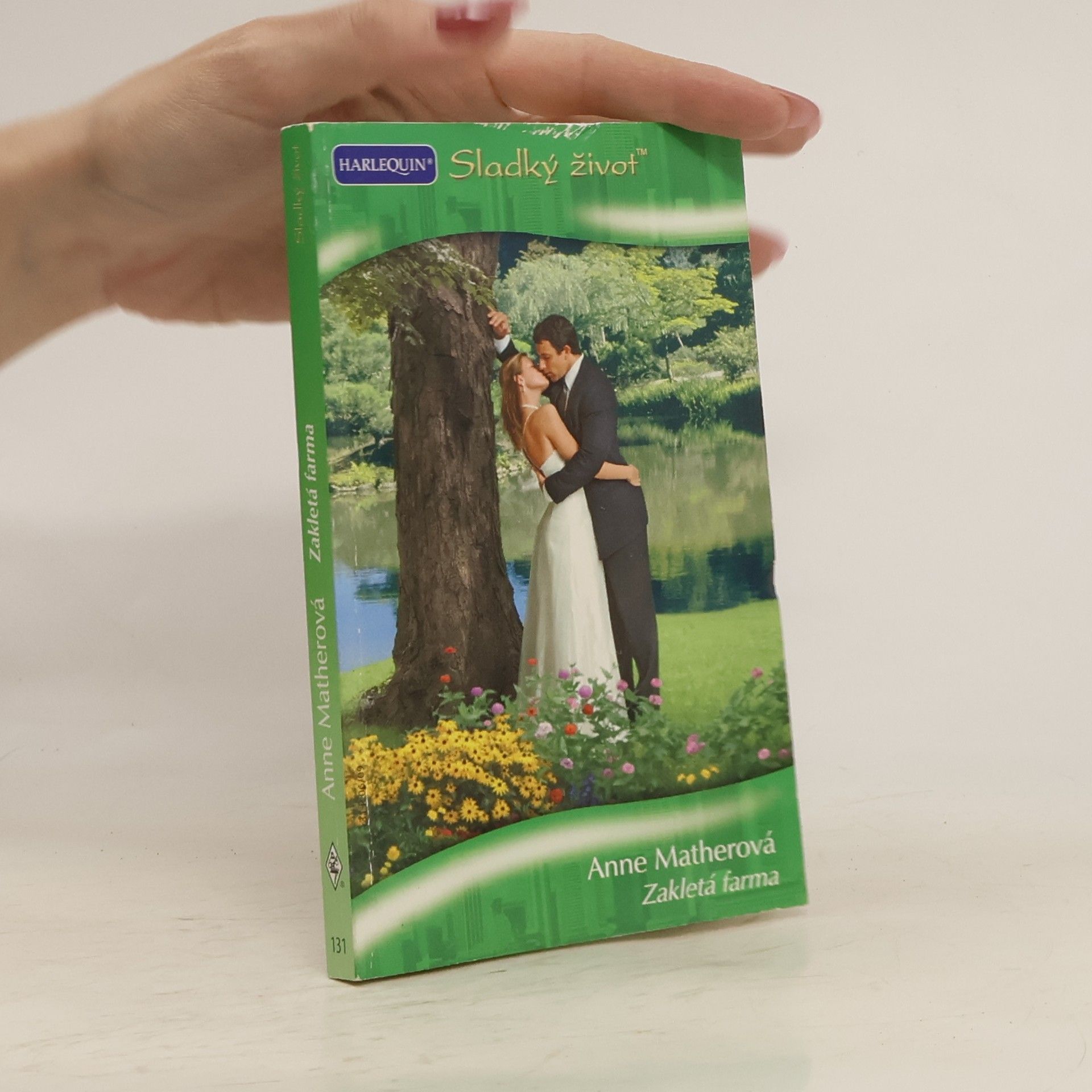 Anne Mather Zakletá farma