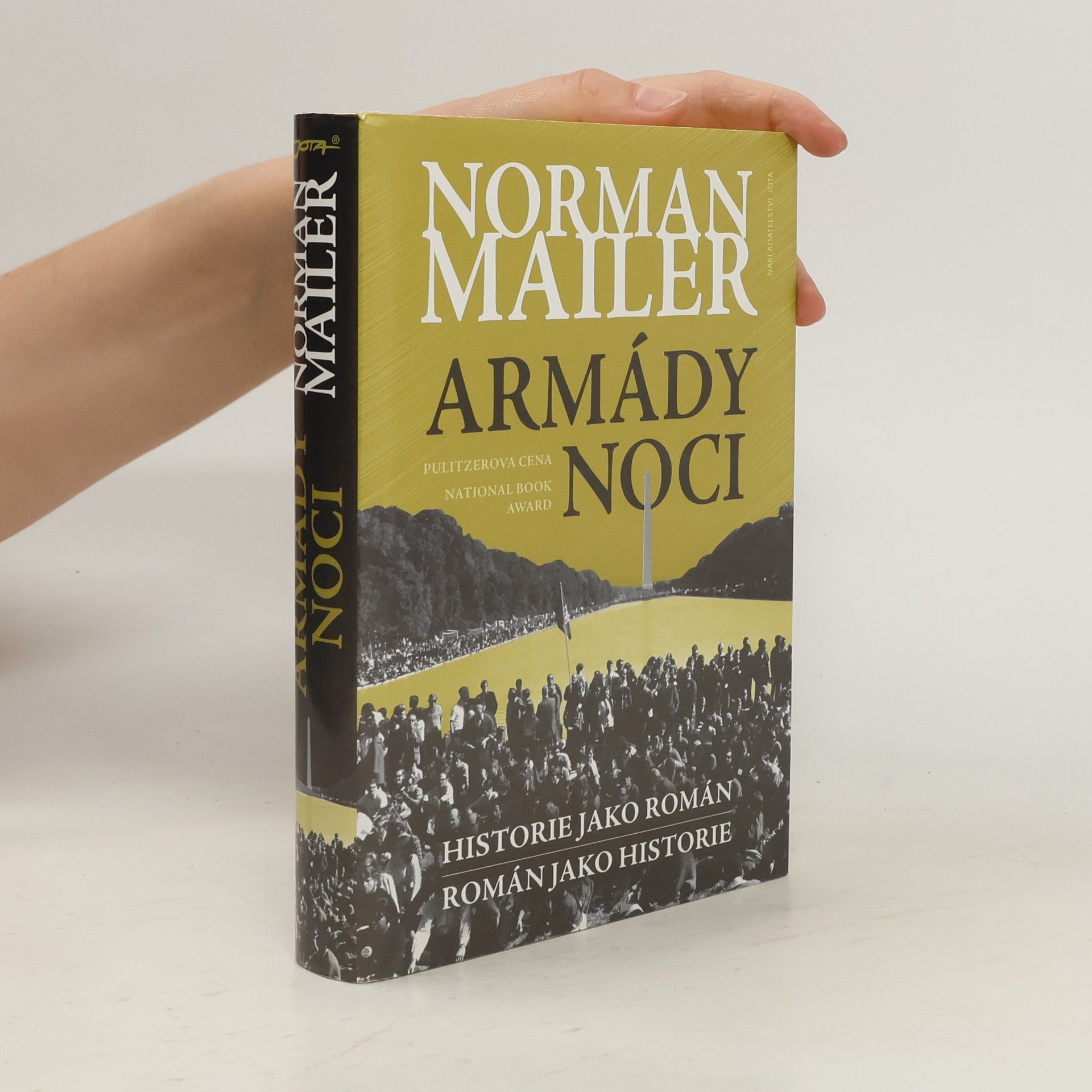 Norman Mailer Armády noci