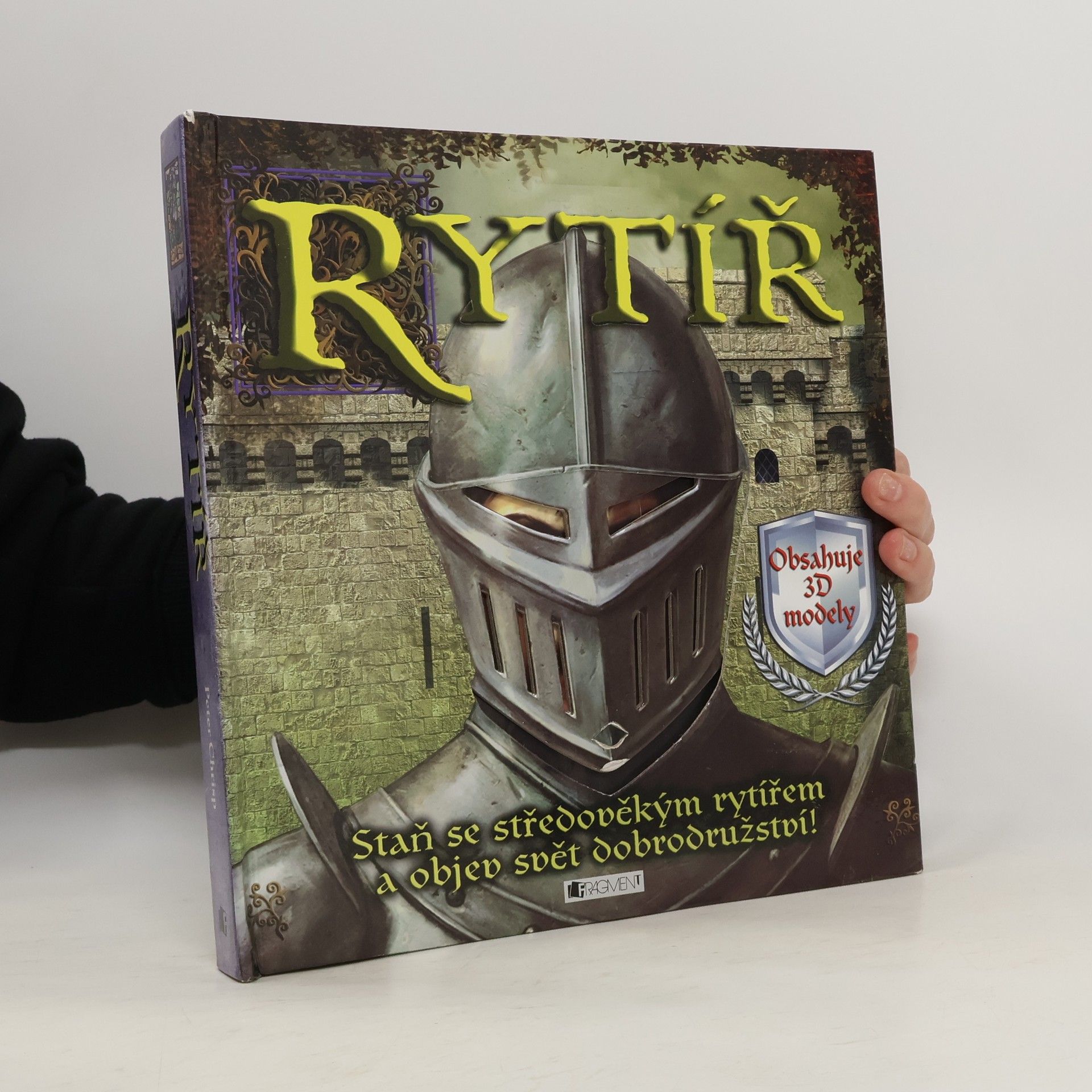 Peter Chrisp RYTÍŘ – Kniha s 3D modely