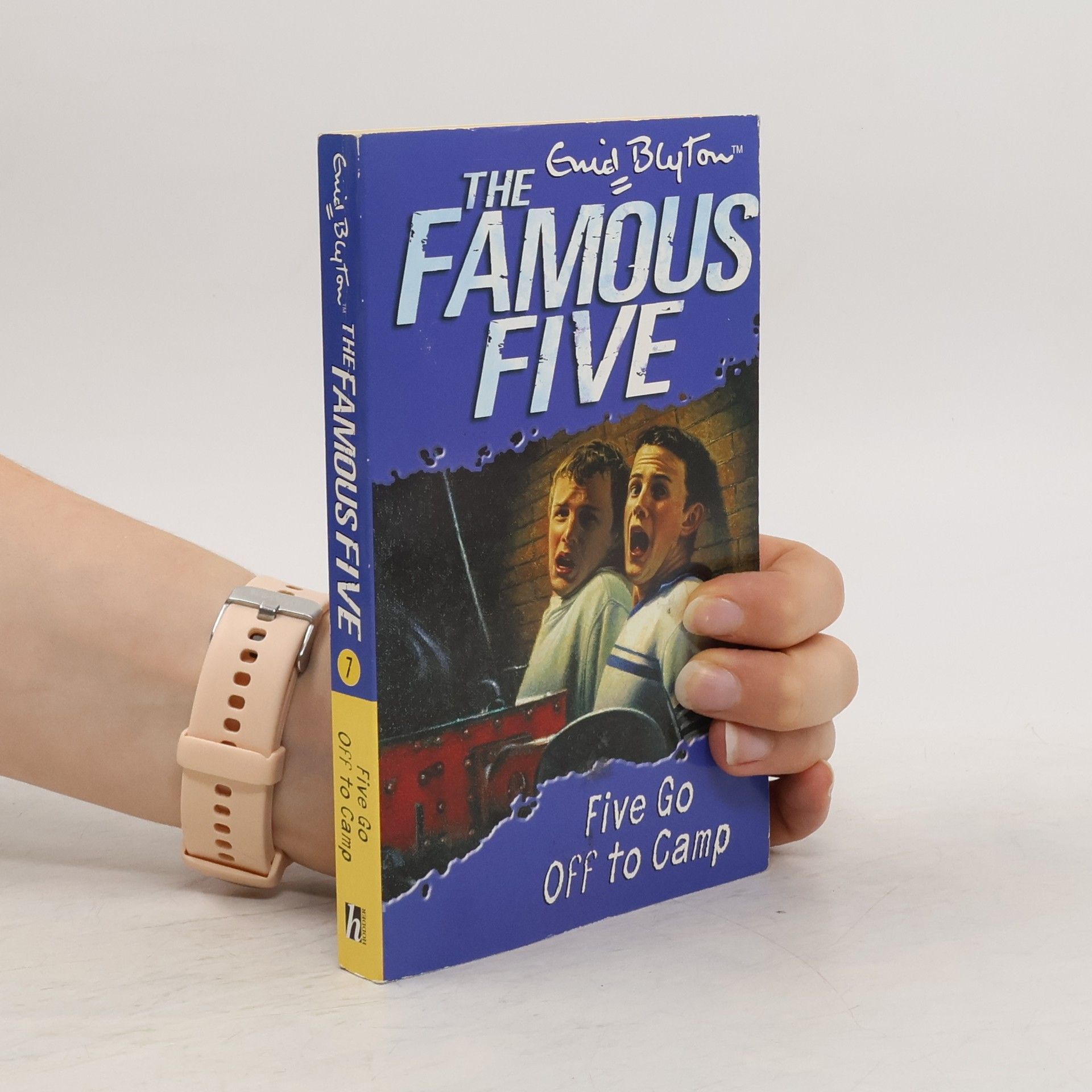 Enid Blyton Five Go Off to Camp