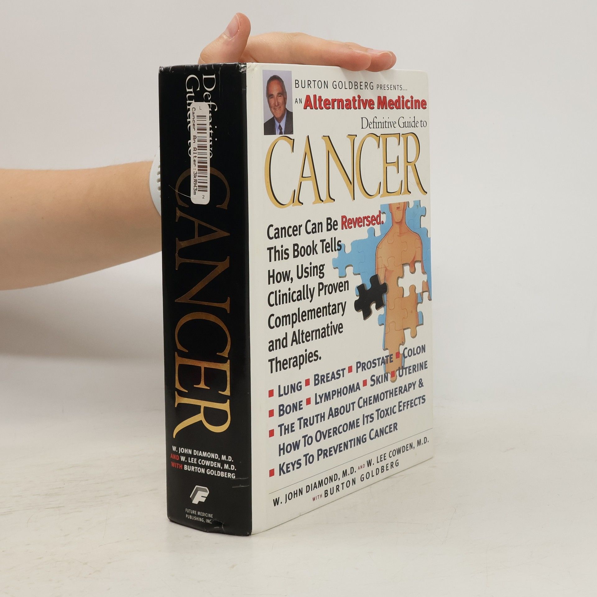 W. John Diamond An alternative medicine definitive guide to cancer