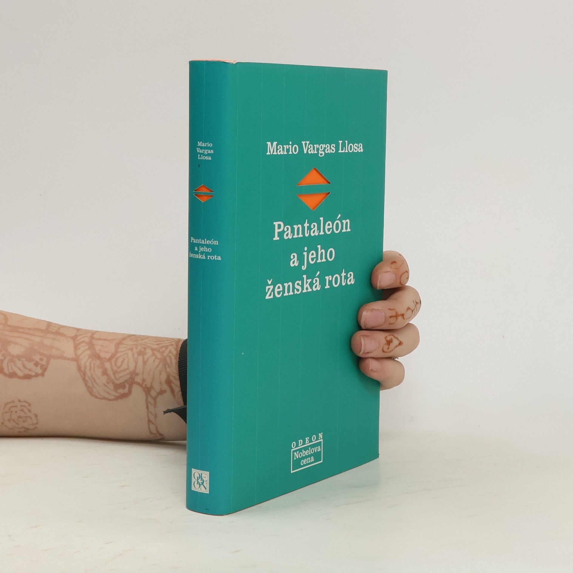 Mario Vargas Llosa Pantaleón a jeho ženská rota