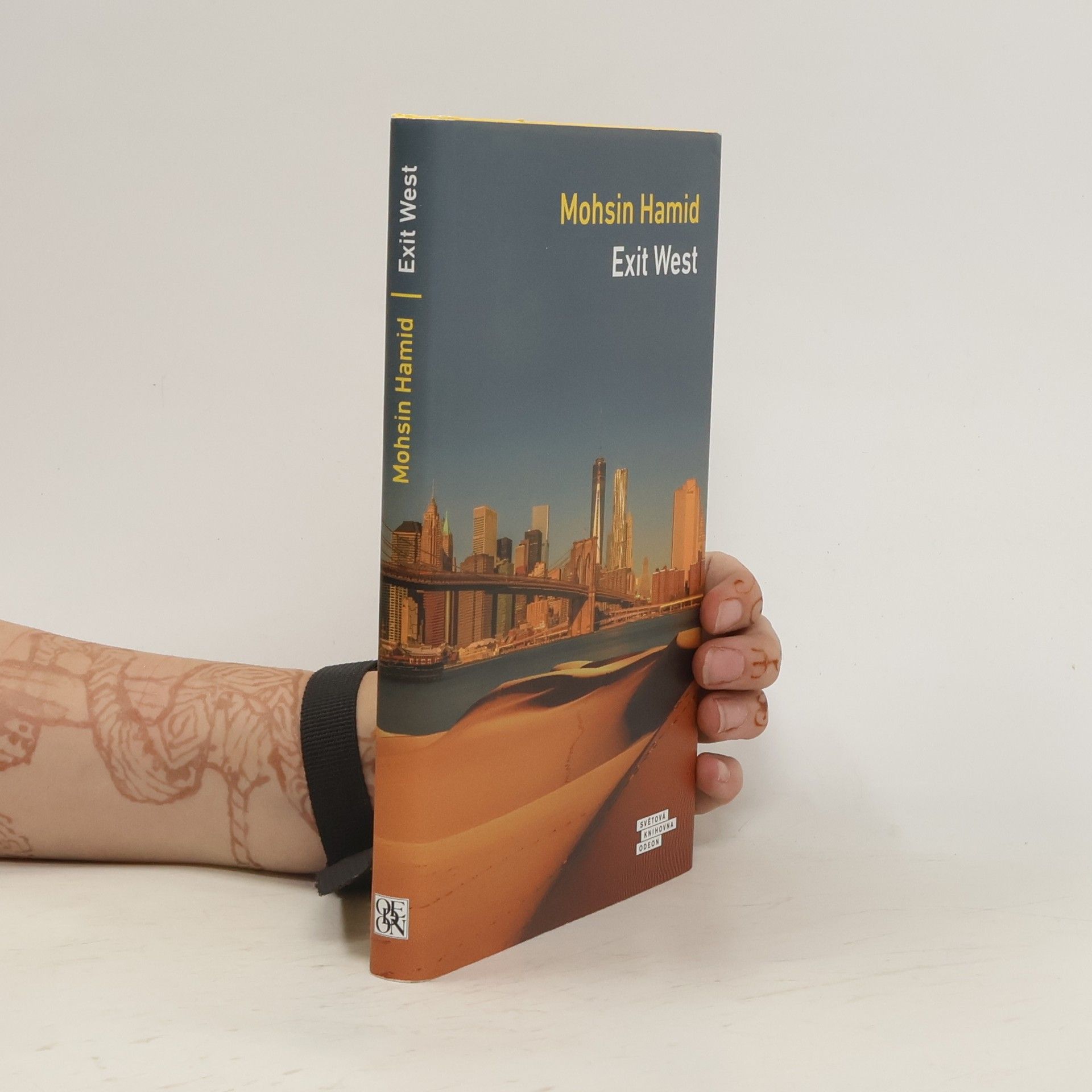 Mohsin Hamid Exit west