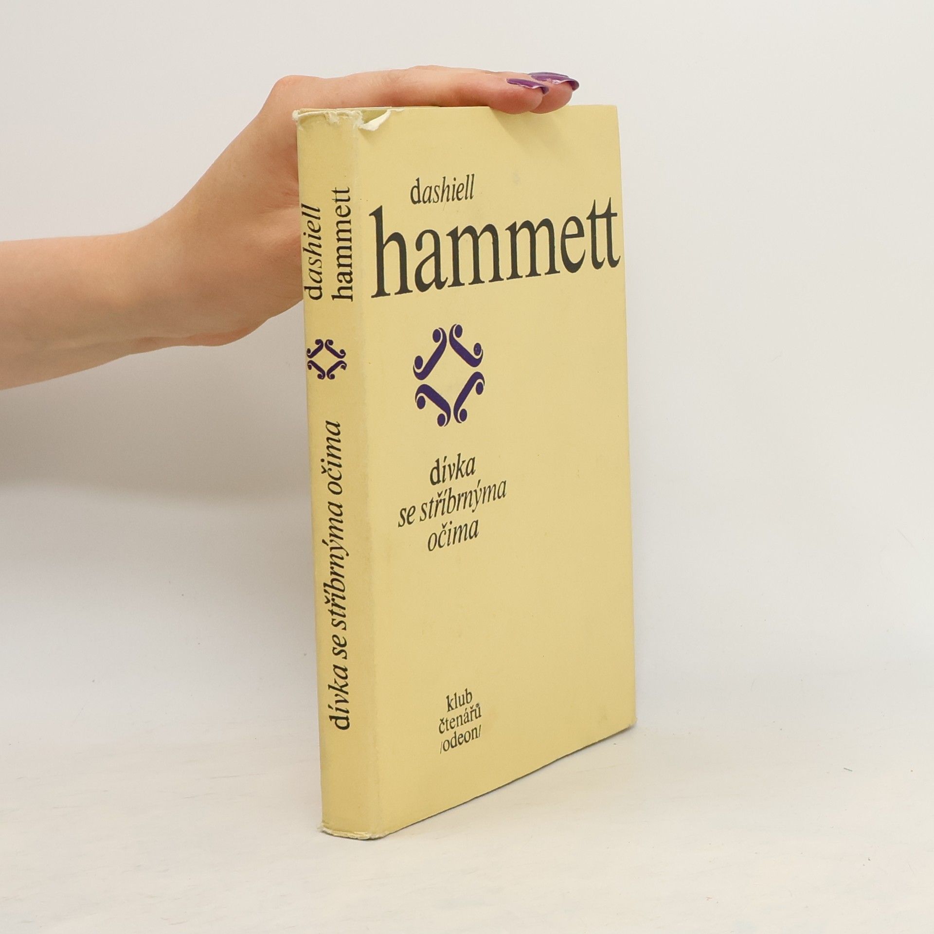 Dashiell Hammett Dívka se stříbrnýma očima