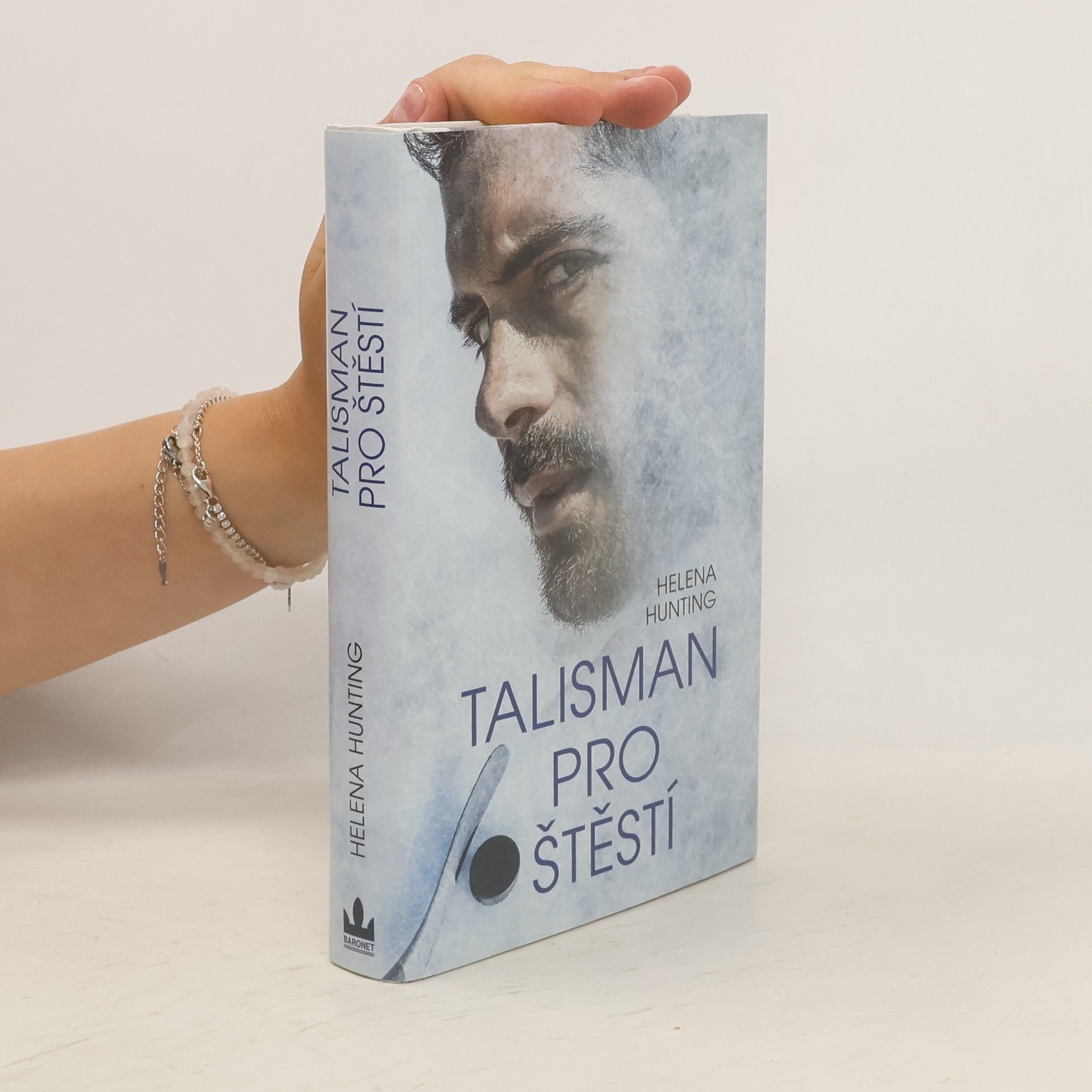 Helena Hunting Talisman pro štěstí