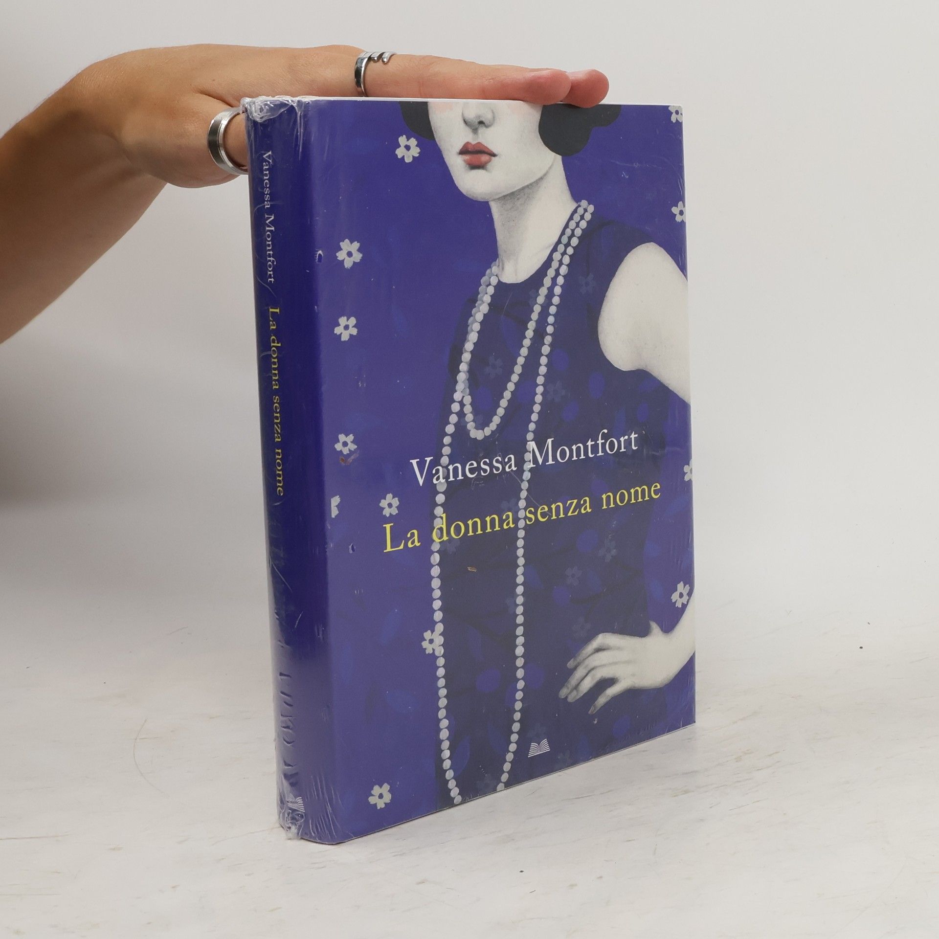Vanessa Montfort La donna senza nome