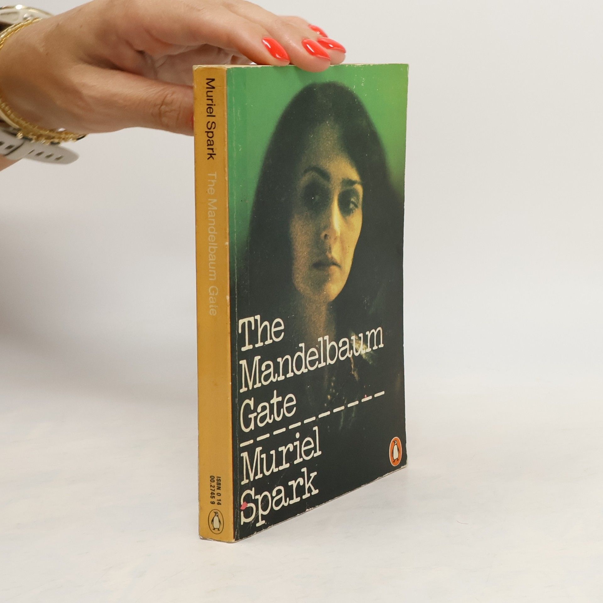 Muriel Spark The Mandelbaum gate