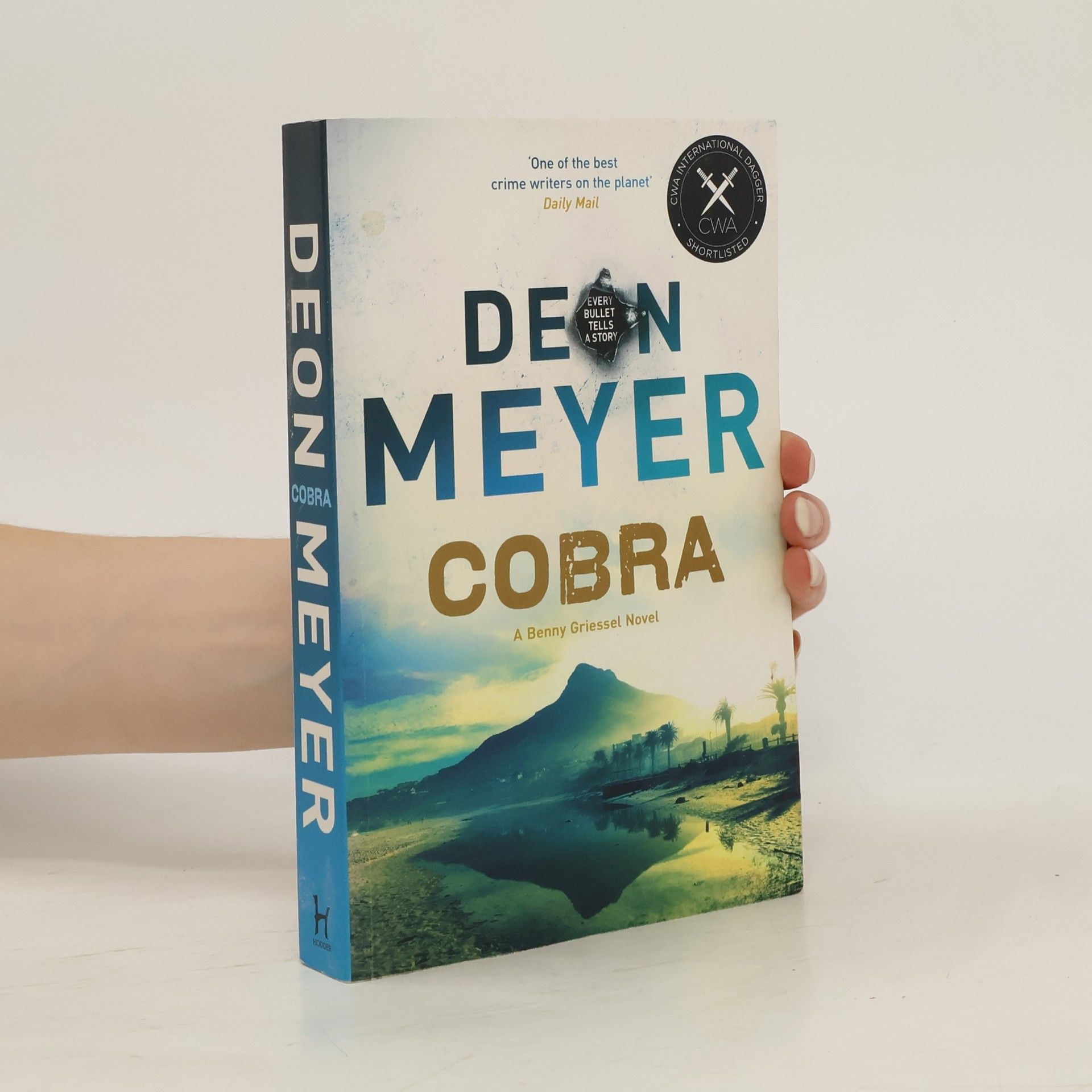 Deon Meyer Cobra, English edition