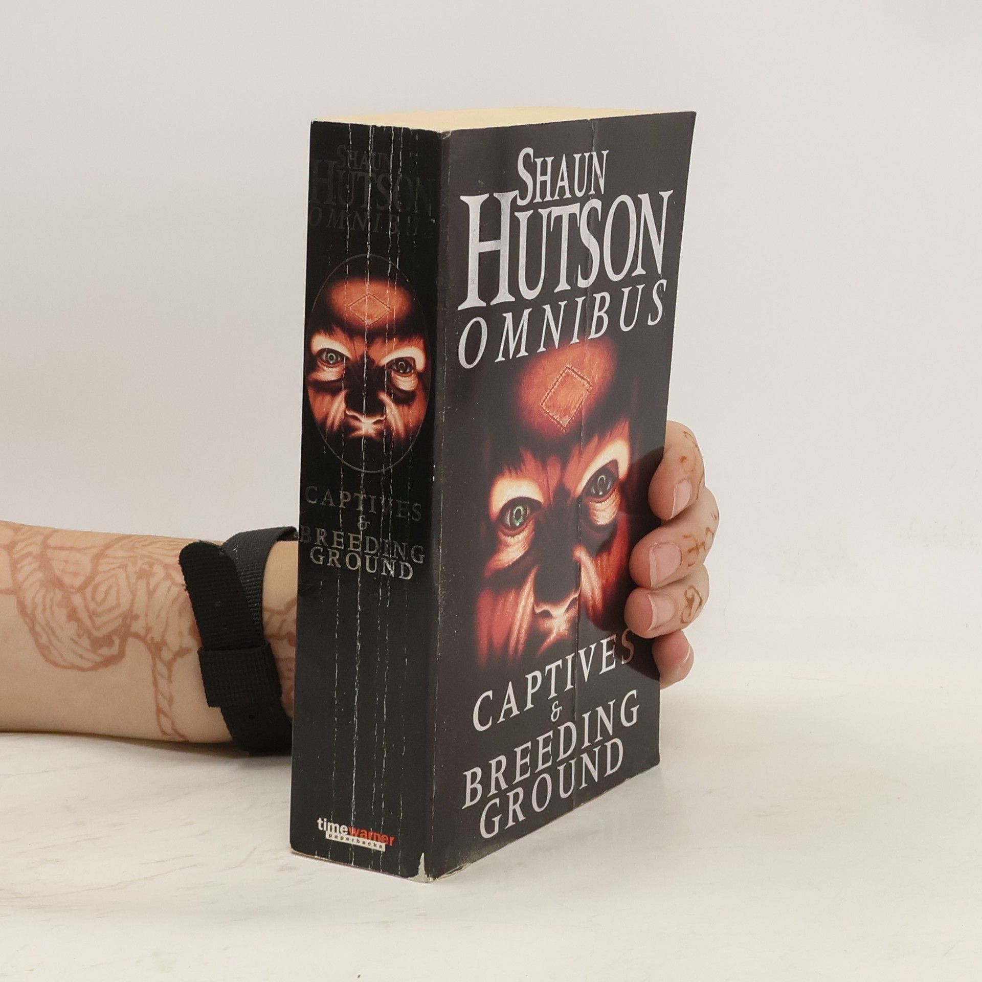 Shaun Hutson Shaun Hutson Omnibus