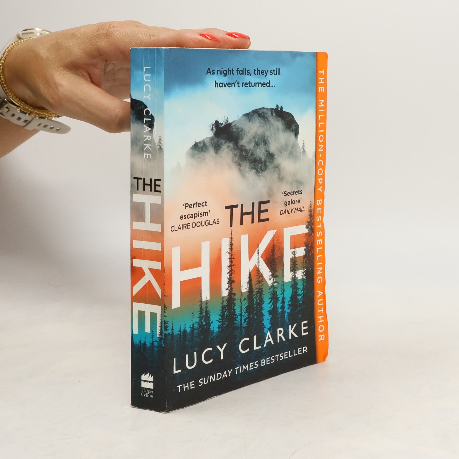 Lucy Clarke The hike