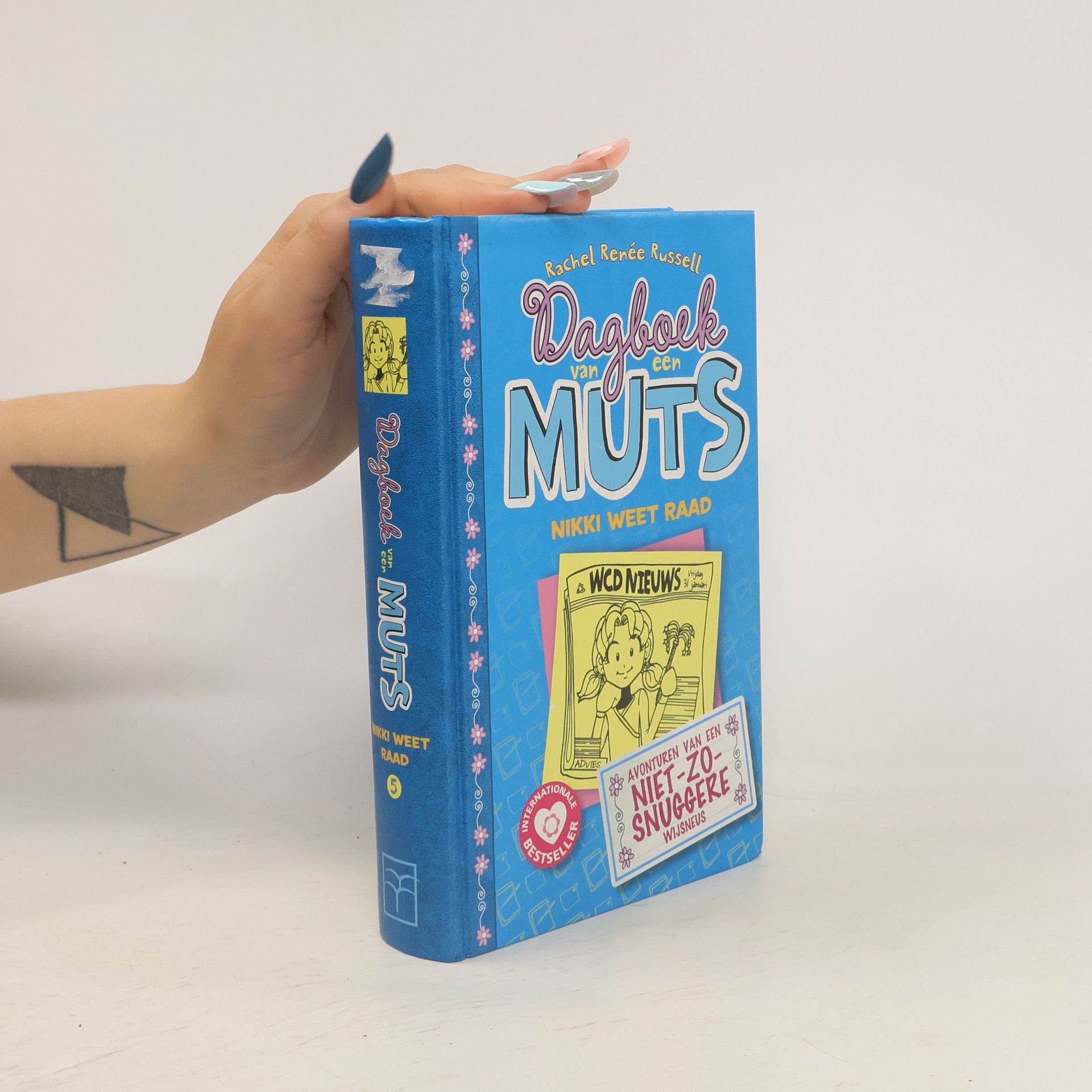 Rachel Renée Russellová Dagboek van een muts. Nikki weet raad