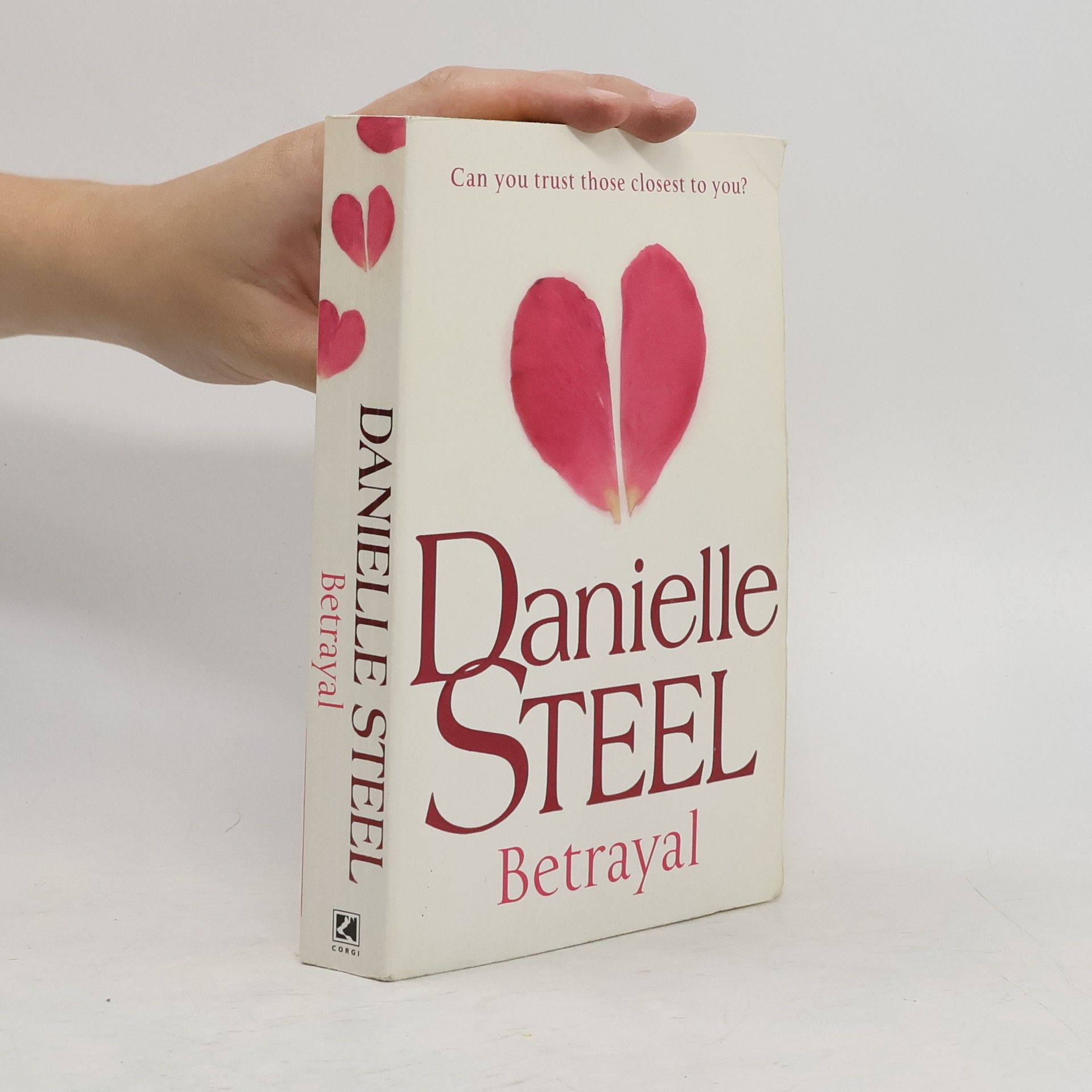 Danielle Steel Betrayal