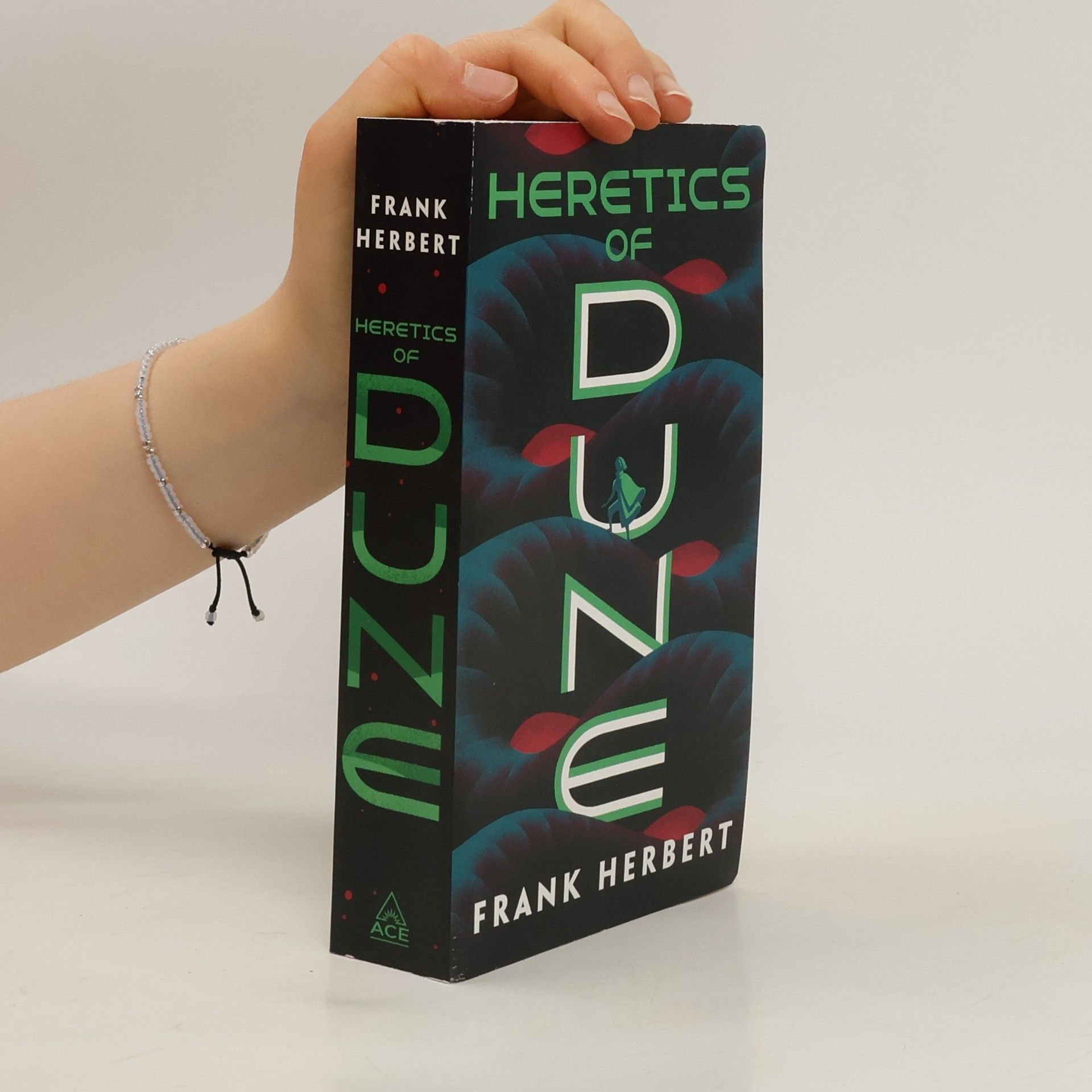 Frank Herbert Heretics of Dune : book five in the Dune chronicles