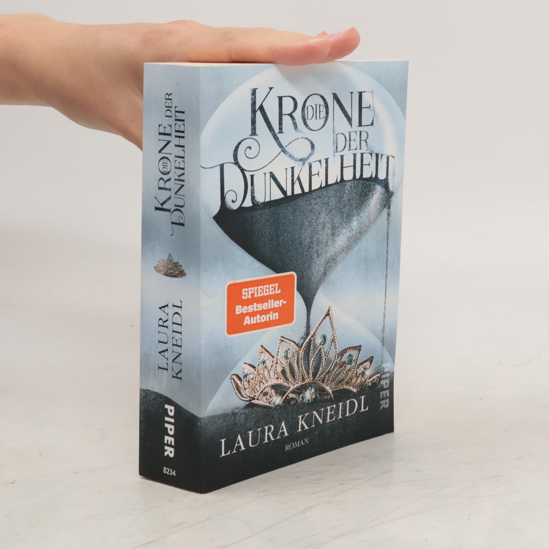 Laura Kneidl Die Krone der Dunkelheit