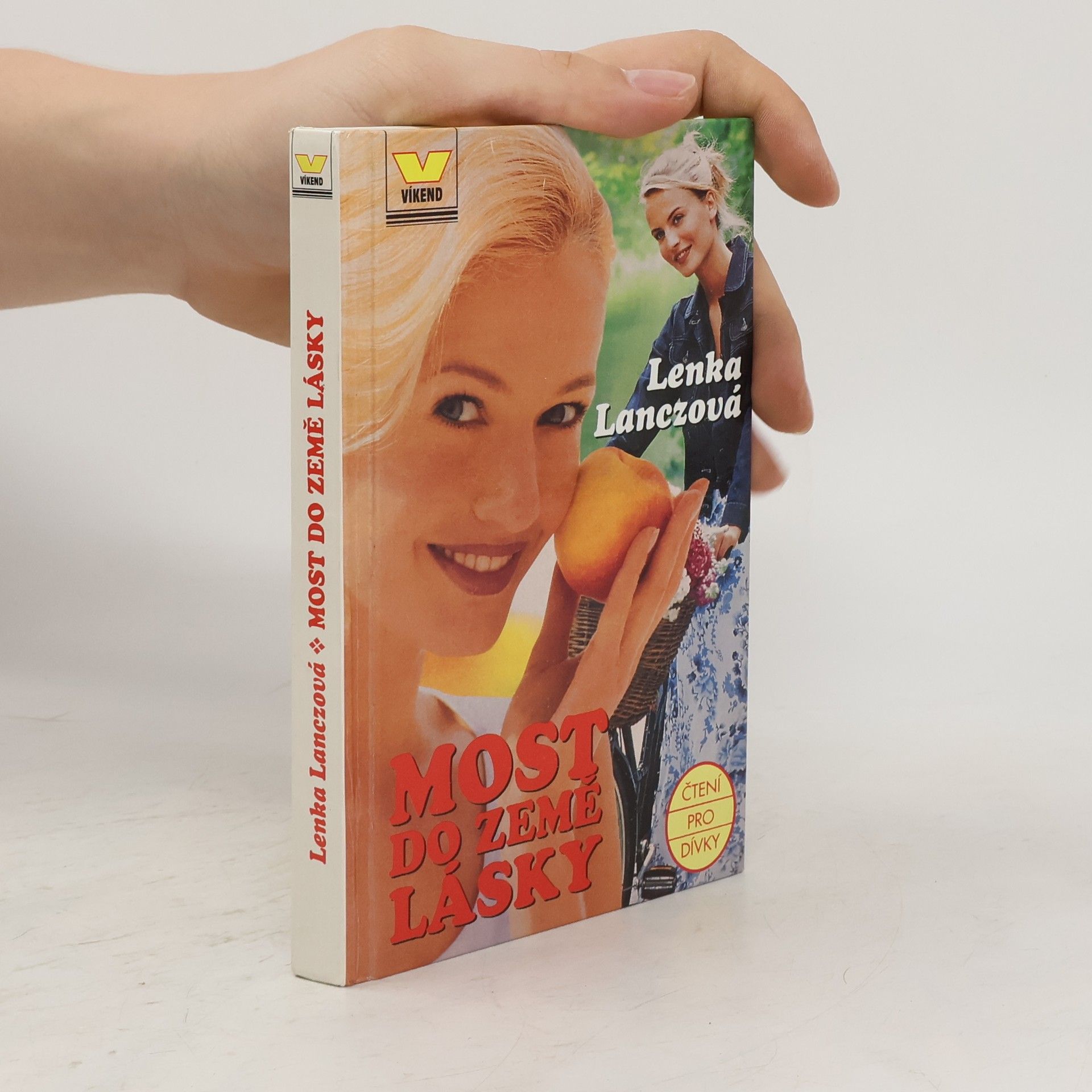 Lenka Lanczová Most do Země lásky