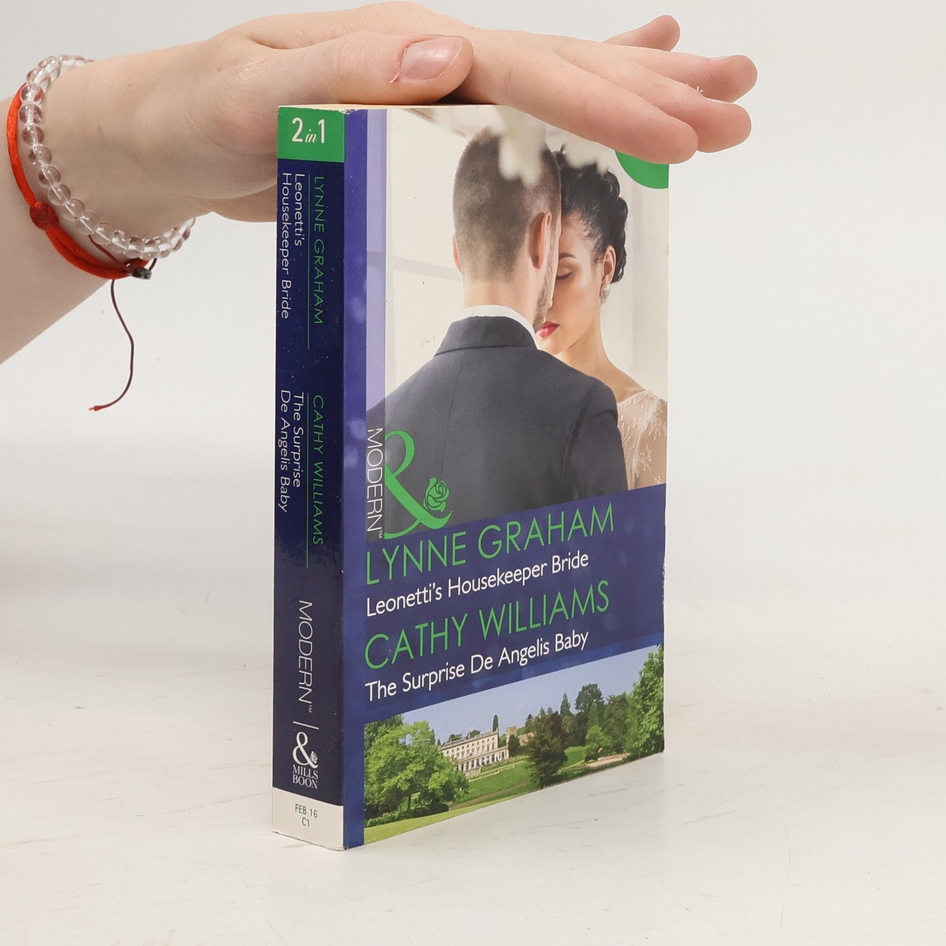 Lynne Graham Leonetti's Housekeeper Bride