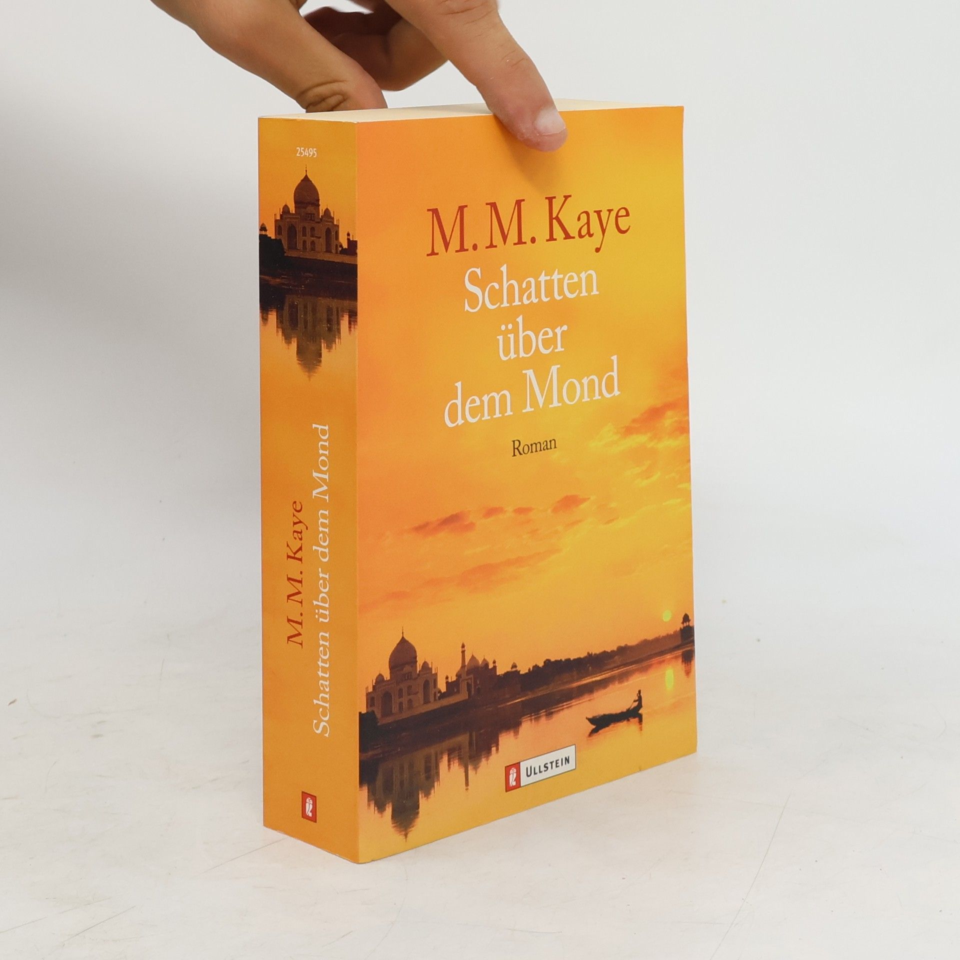 M. M. Kaye Schatten über dem Mond. Roman. Aus d. Engl. v. Ilka Paradies