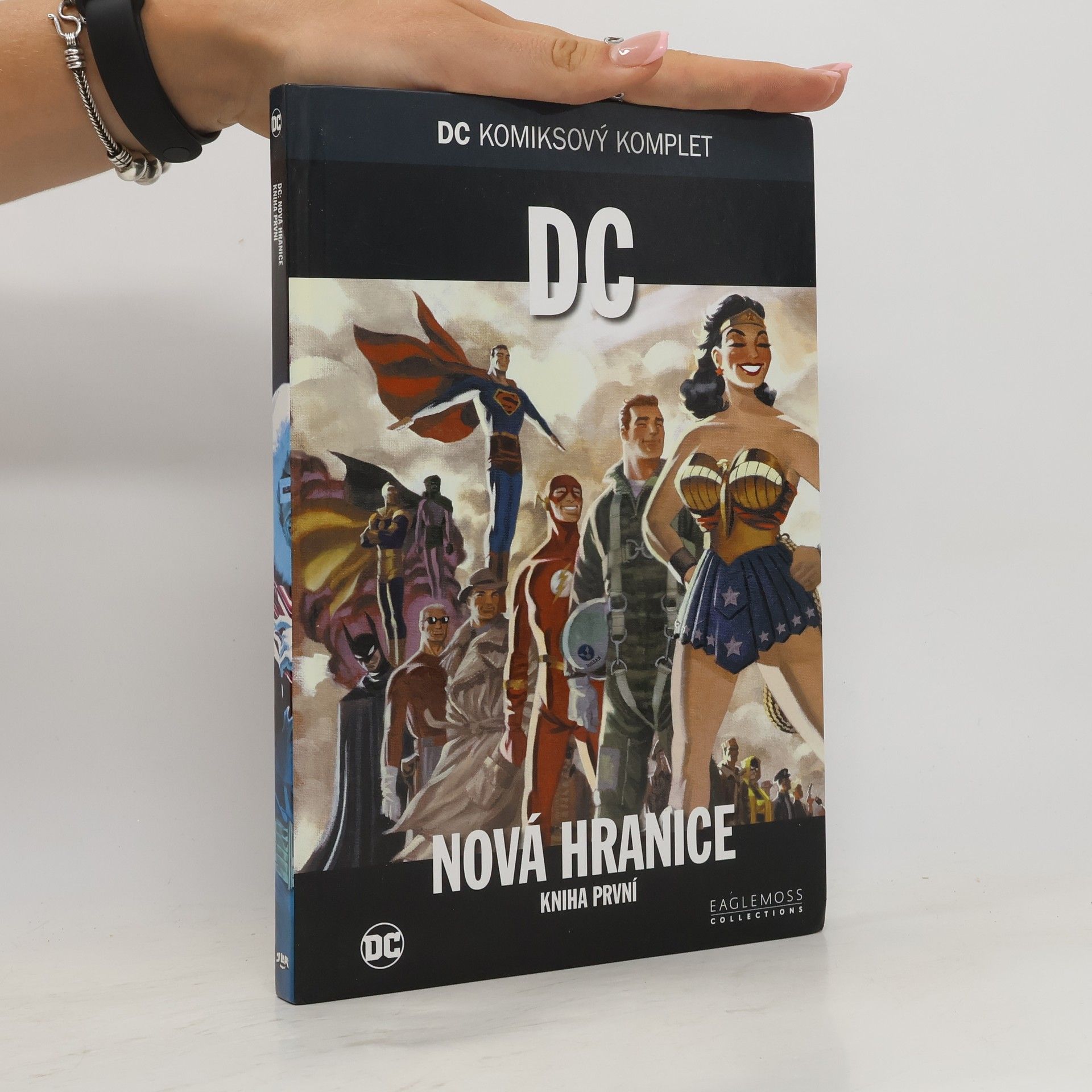 kolektiv DC. Nová hranice. Kniha první