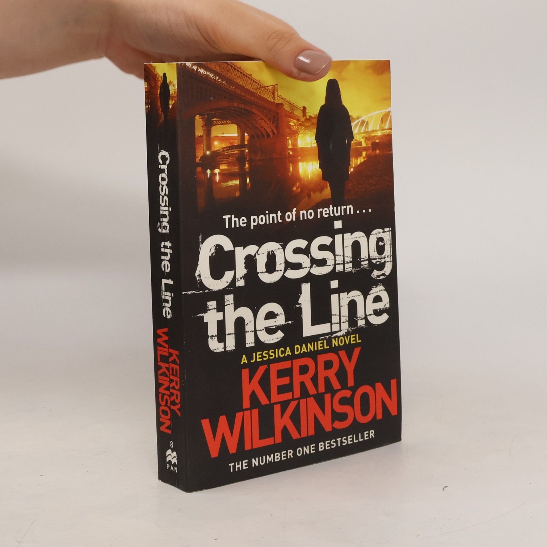 Kerry Wilkinson Crossing the Line
