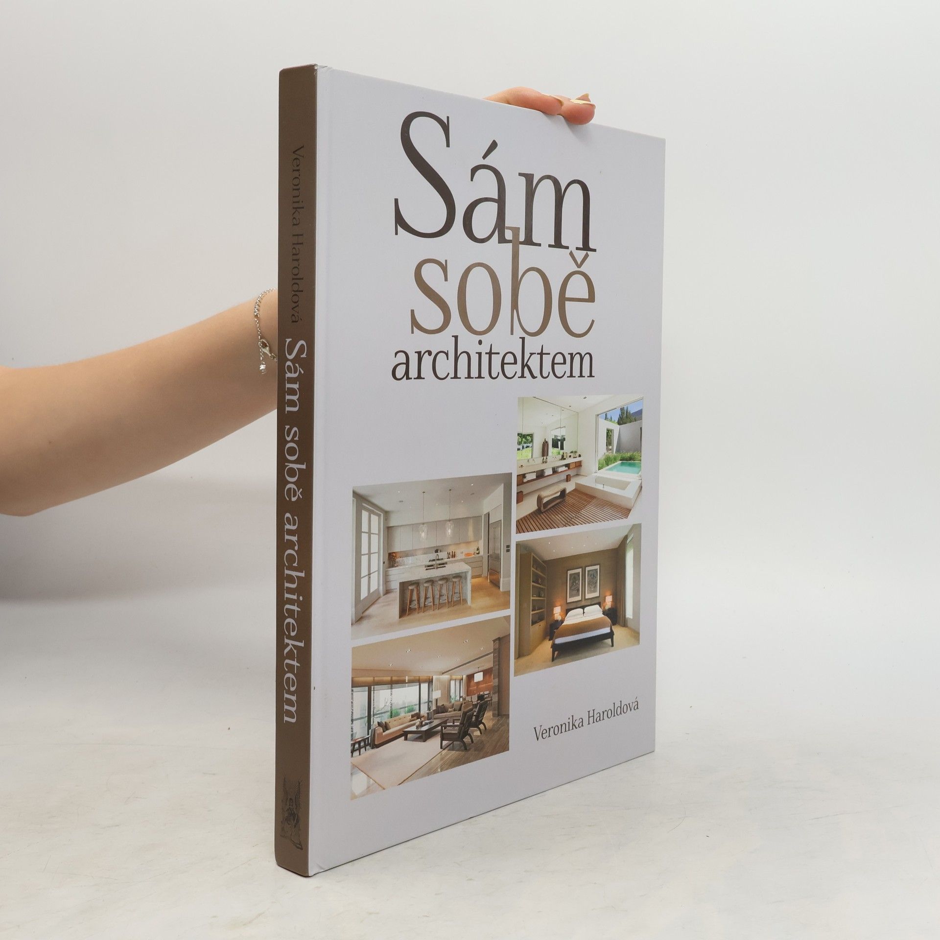 Veronika Haroldová Sám sobě architektem