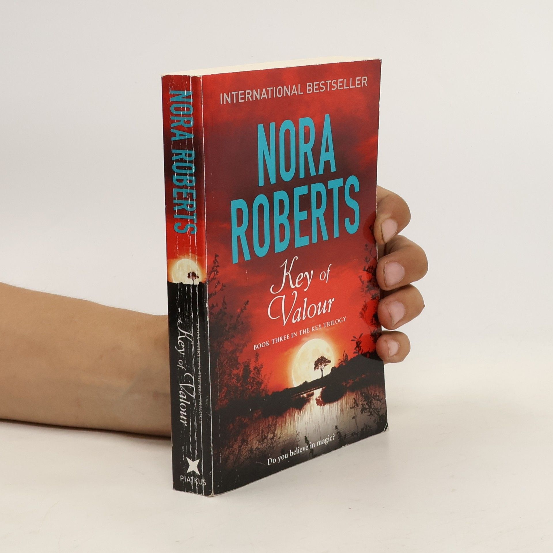 Nora Roberts Key of Valour