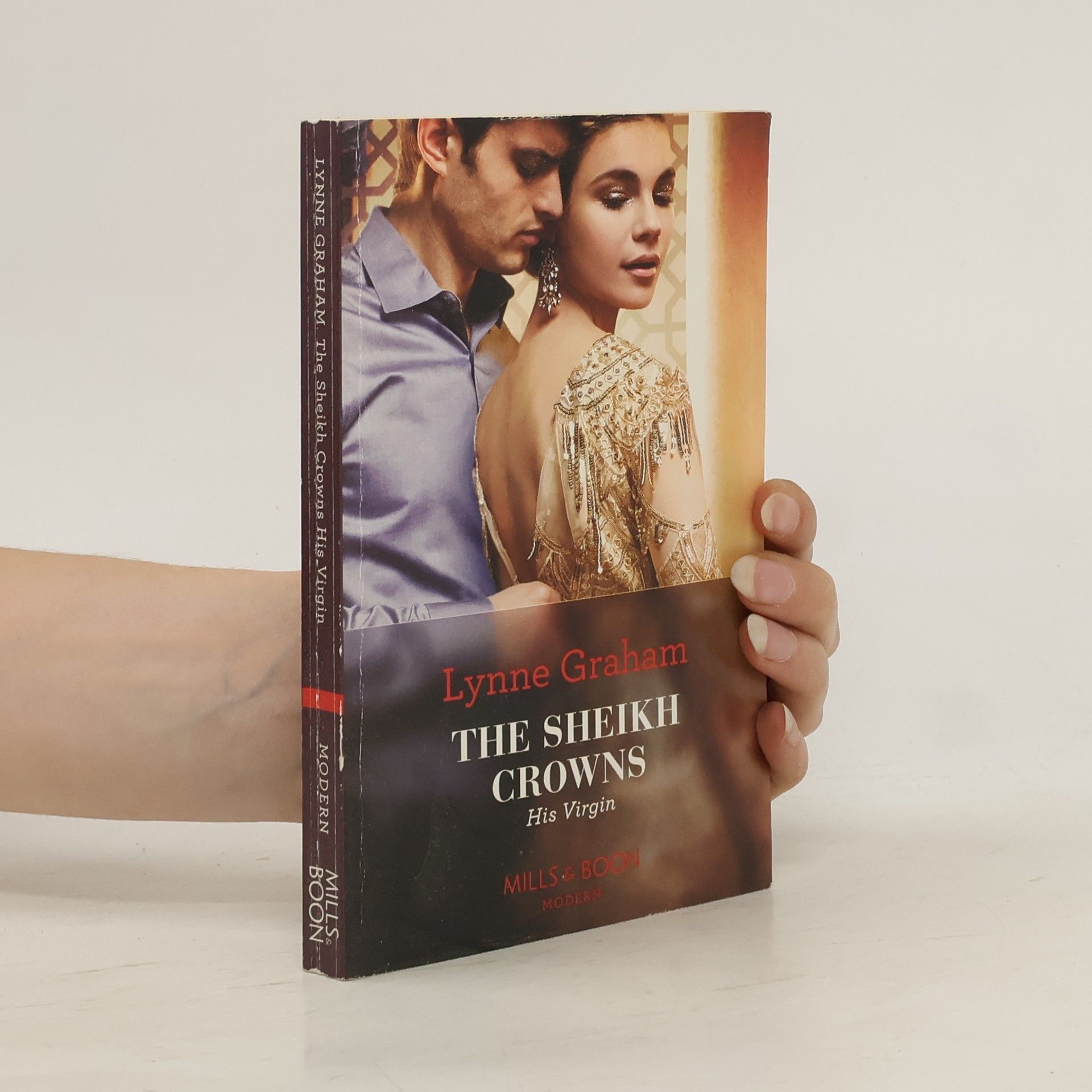 Lynne Graham The Sheikh Crowns His Virgin