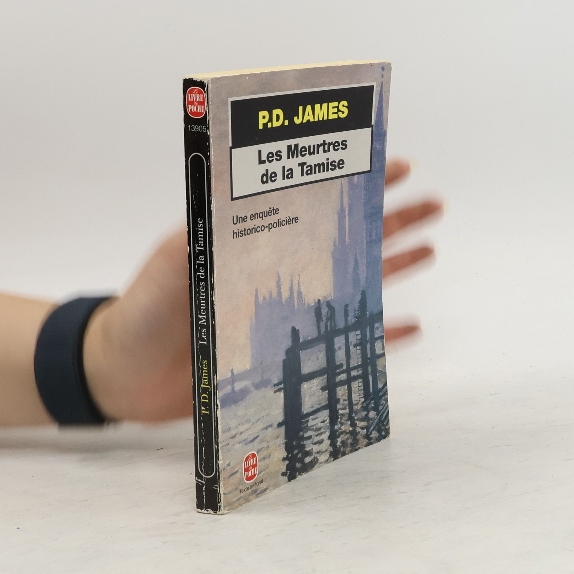 P. D. James Les meurtres de la Tamise