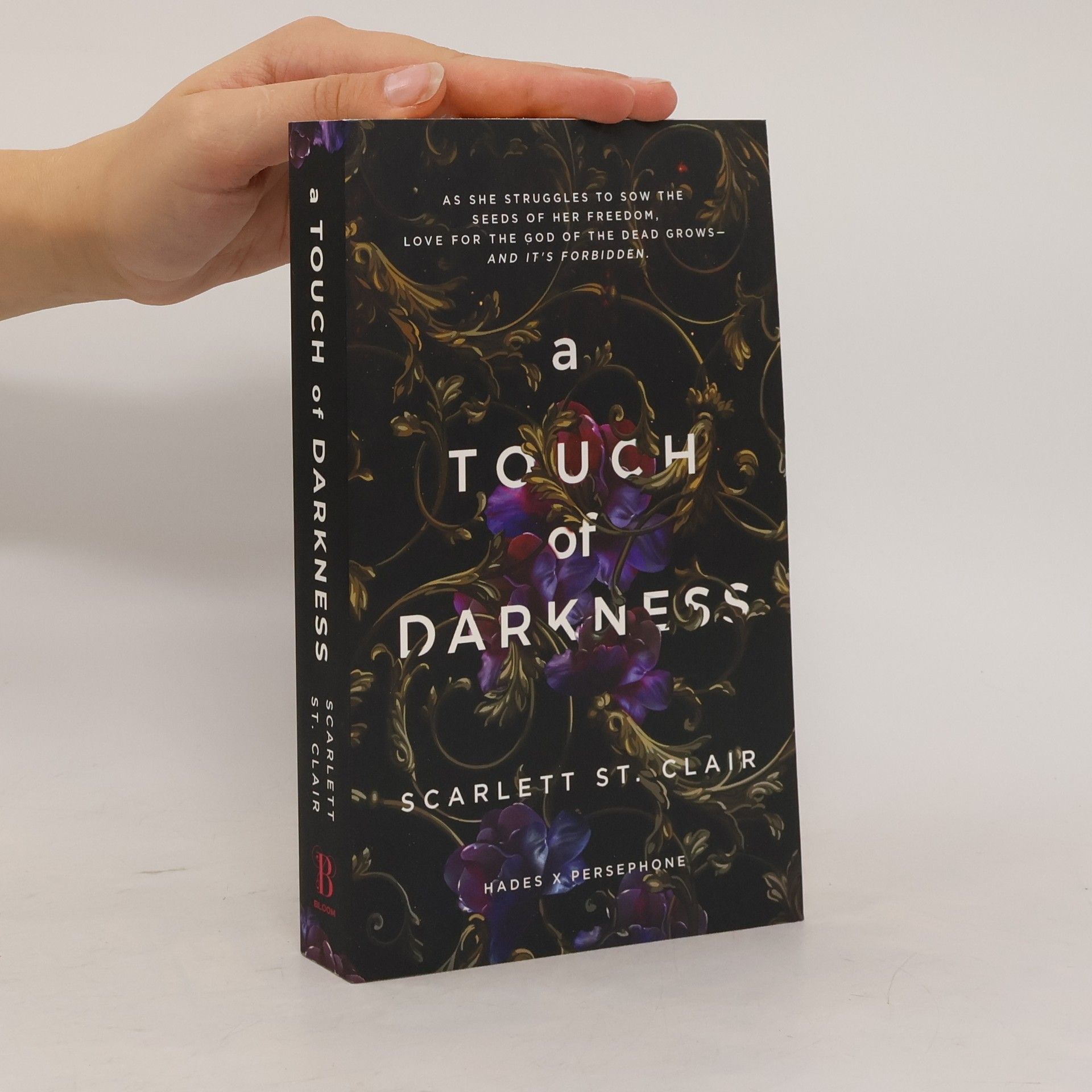 Scarlett St. Clair The Touch of Darkness