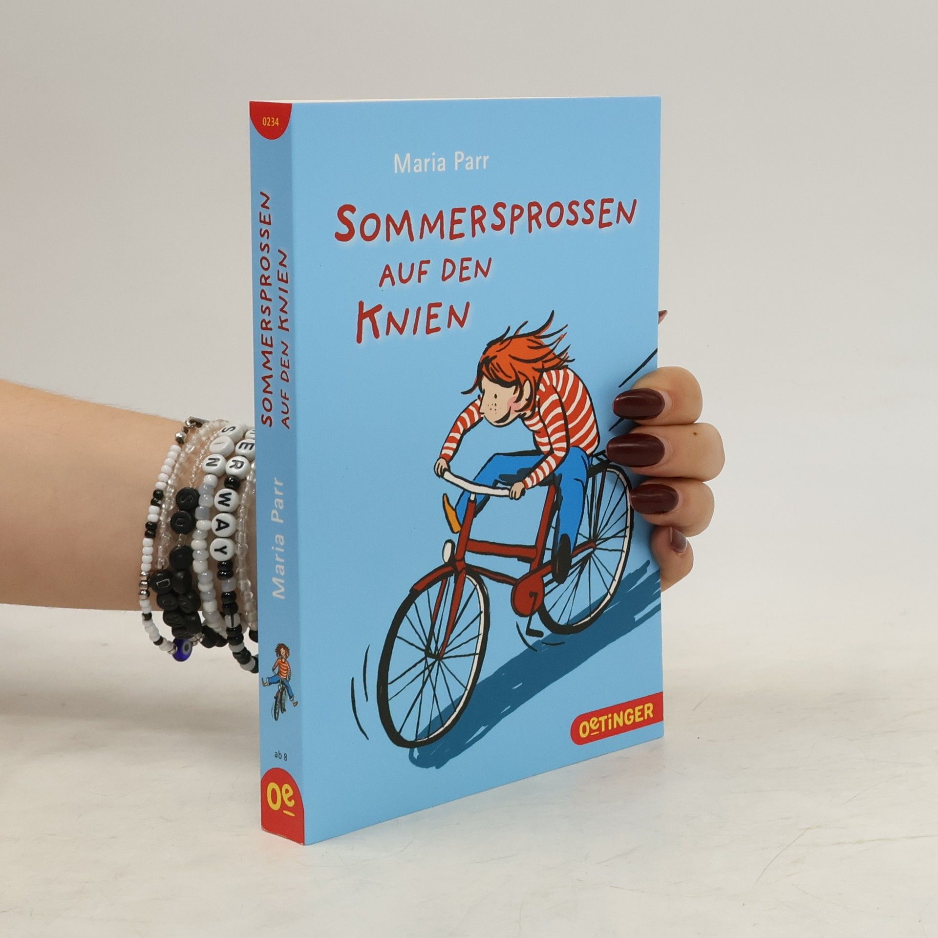 Maria Parr Sommersprossen auf den Knien