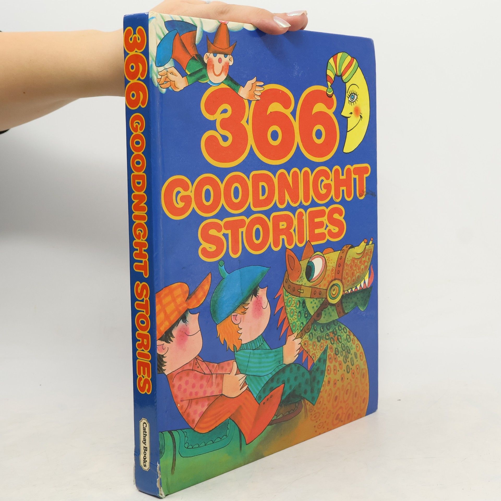Miroslav Z̆ilina 366 Goodnight Stories