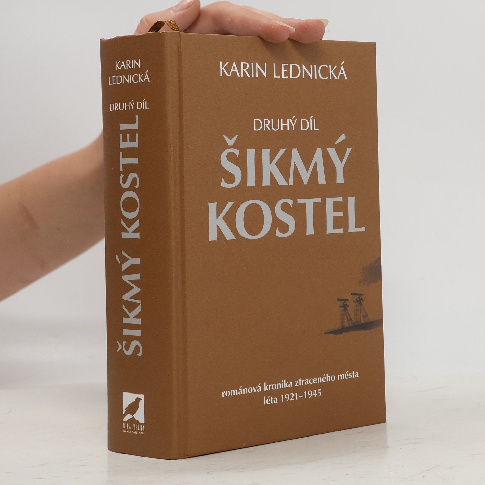 Karin Lednická Šikmý kostel 2