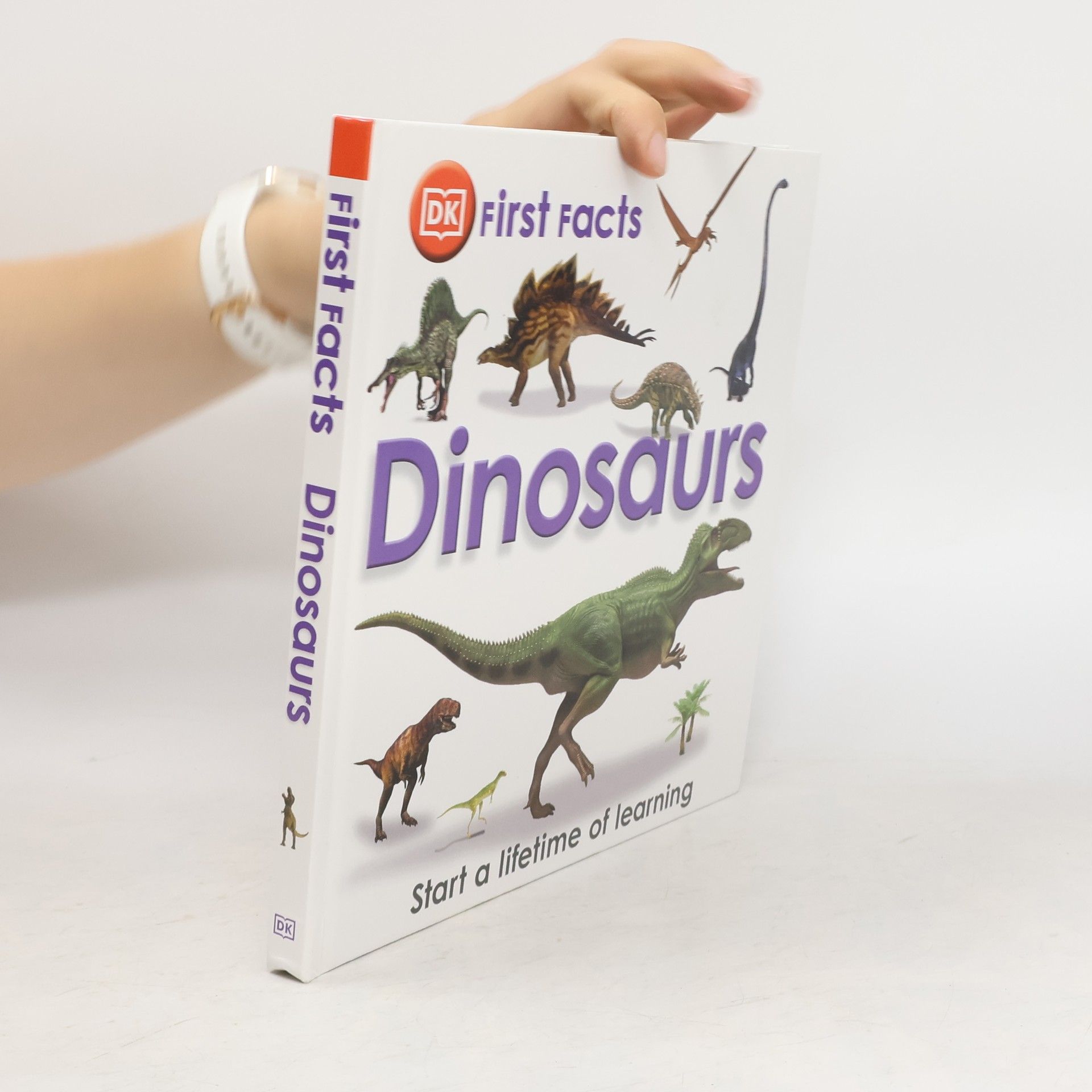 Dorling Kindersley First Facts Dinosaurs