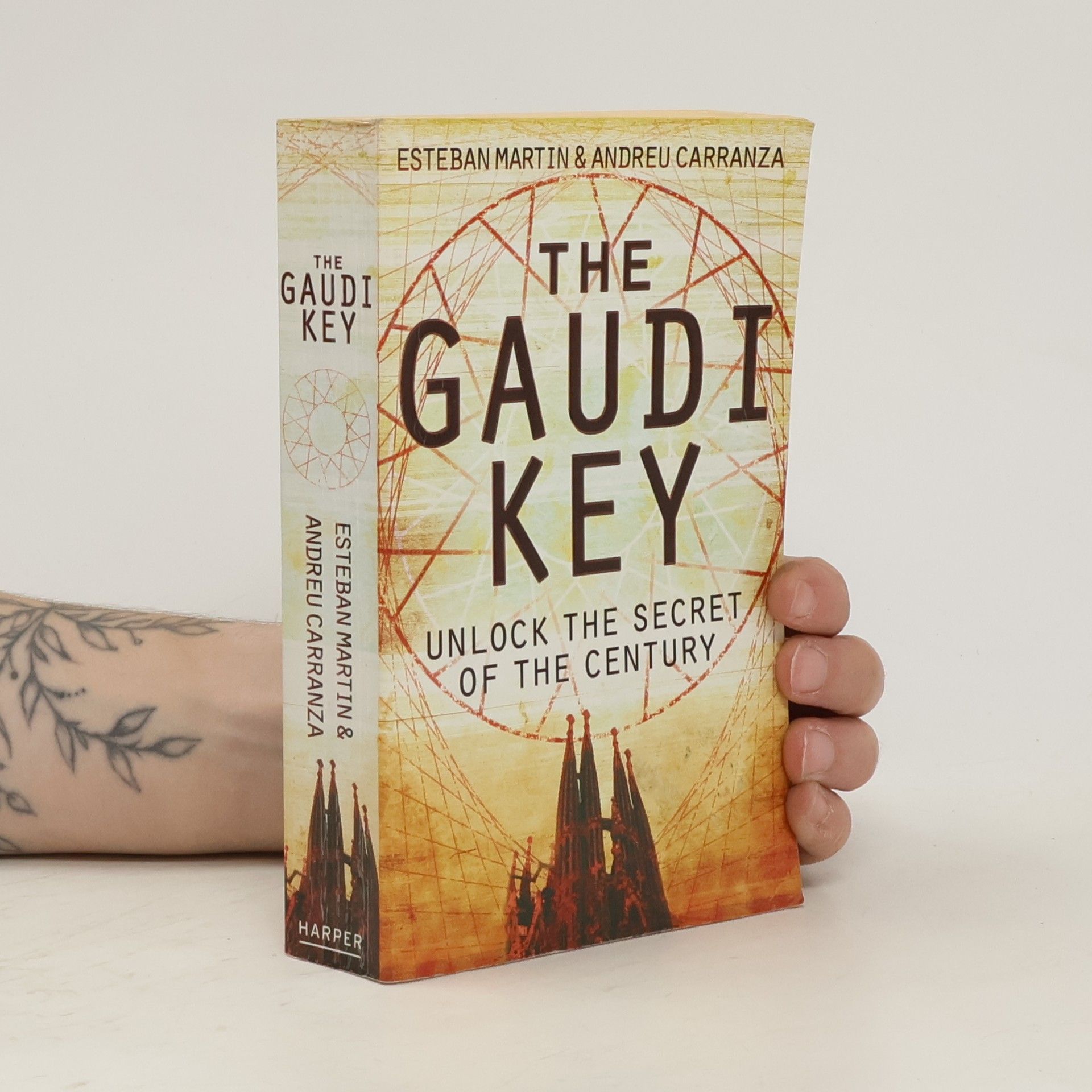 Esteban Martín The Gaudí key