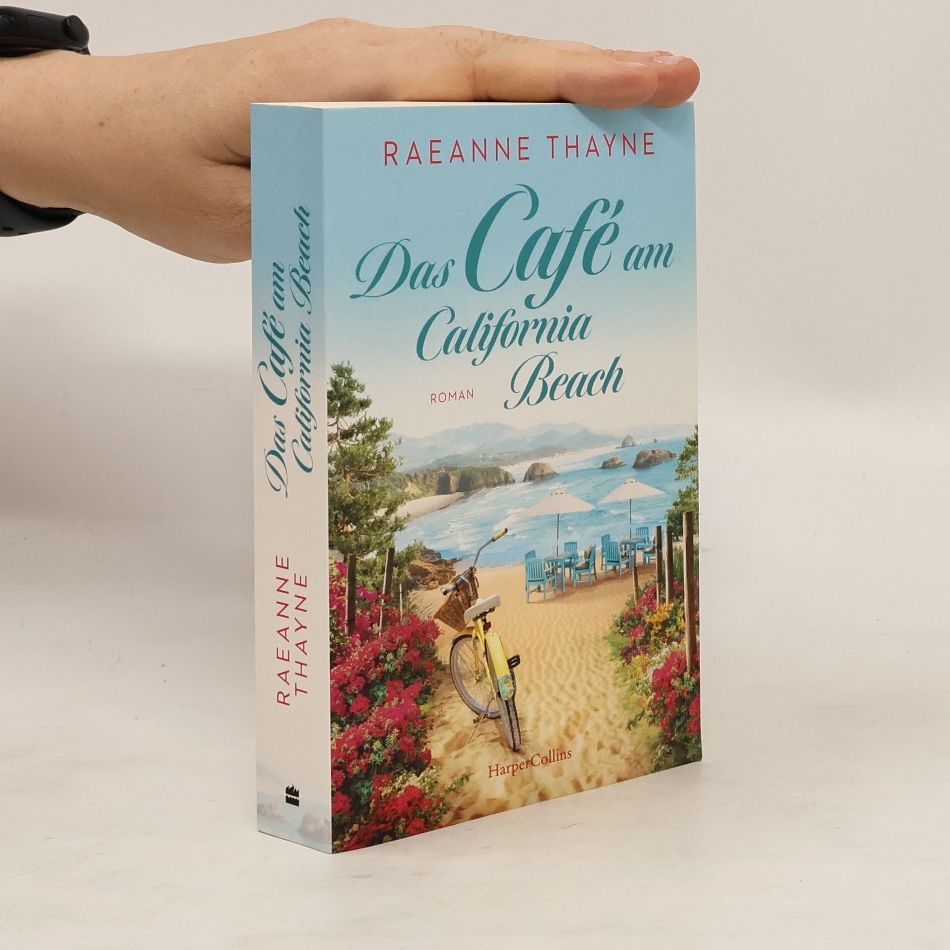 Thayne RaeAnne Das Café am California Beach