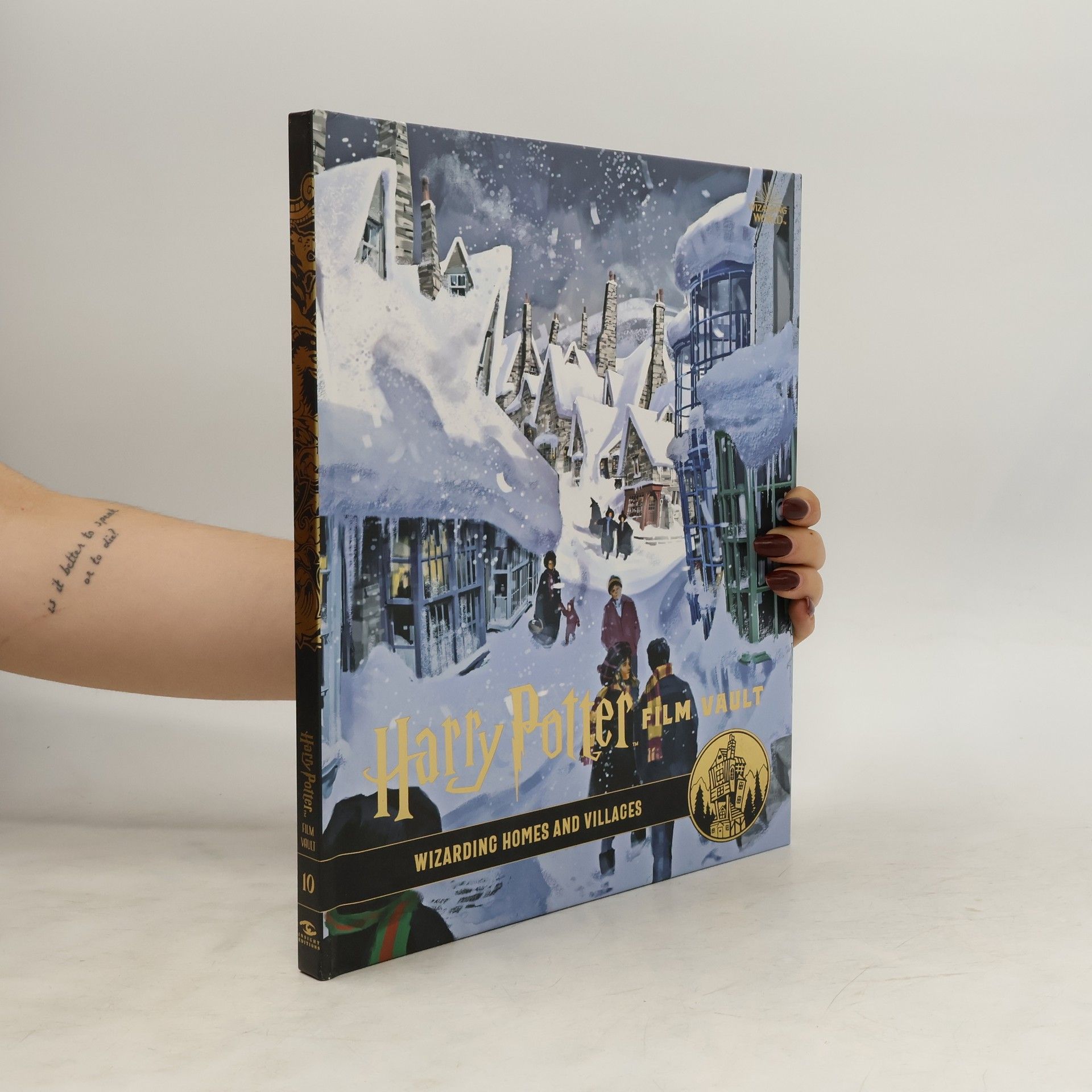 Insight Editions Harry Potter: Film Vault: Volume 10: Wizarding Homes and Villages